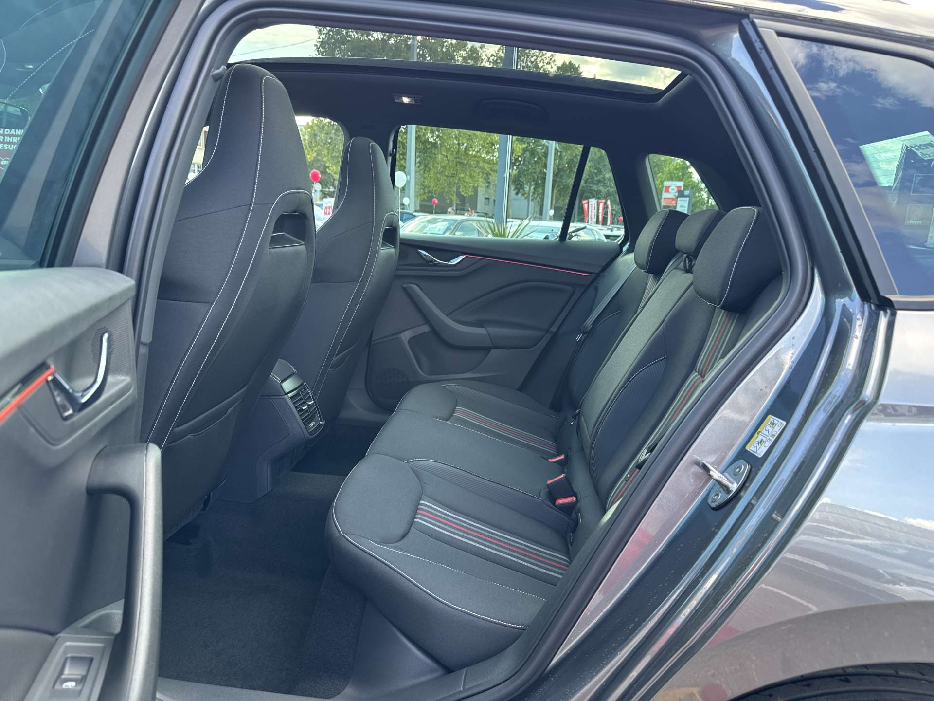 SKODA Kamiq 1.5 TSI Monte Carlo DSG-Automat-image-6