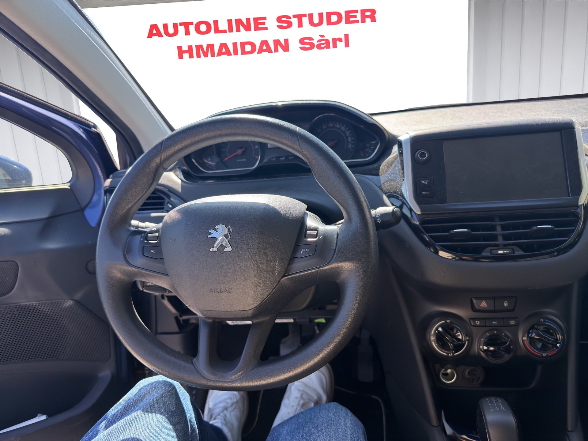 PEUGEOT 208 1.2 VTI Active-image-6