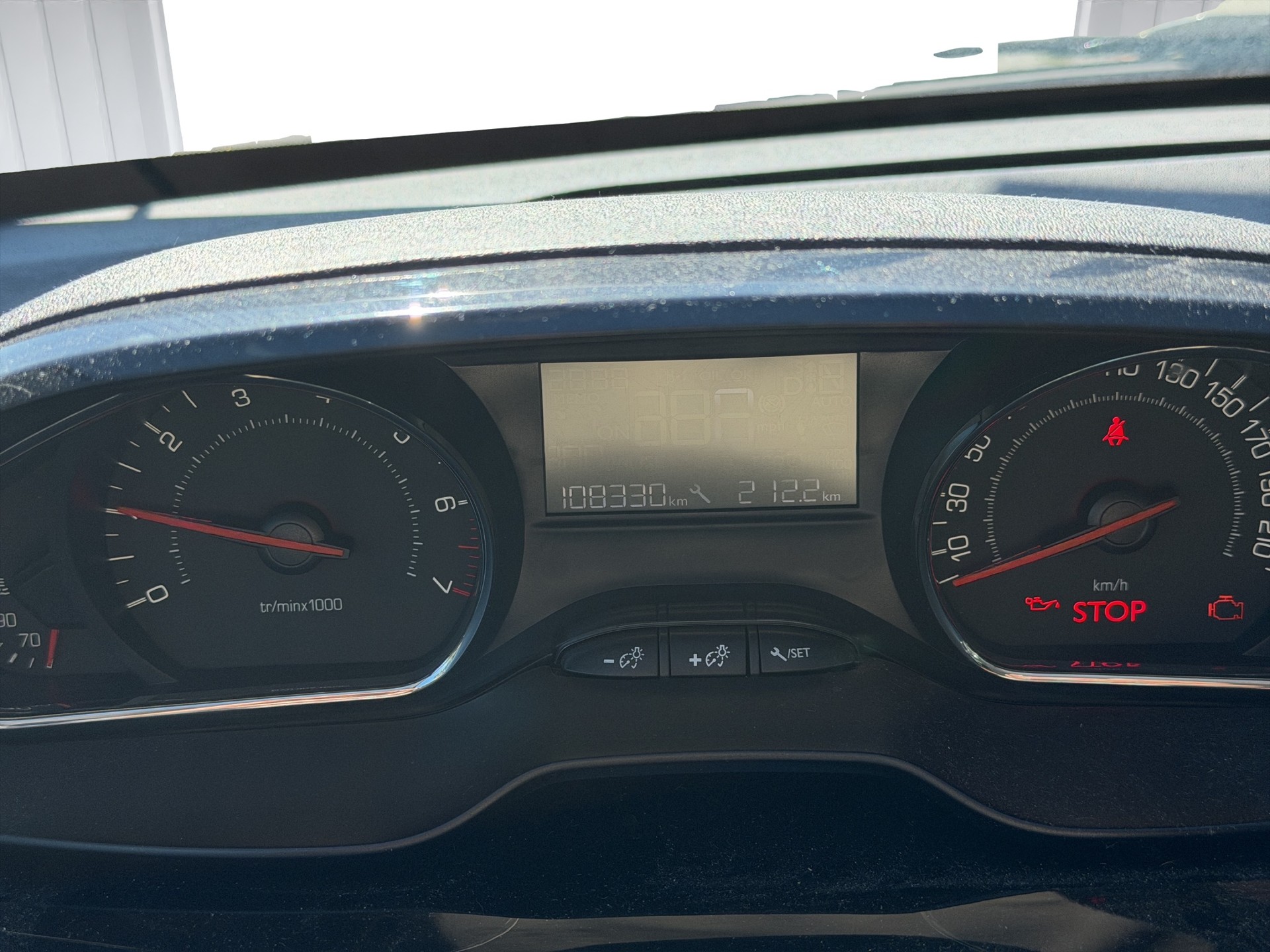 PEUGEOT 208 1.2 VTI Active-image-8