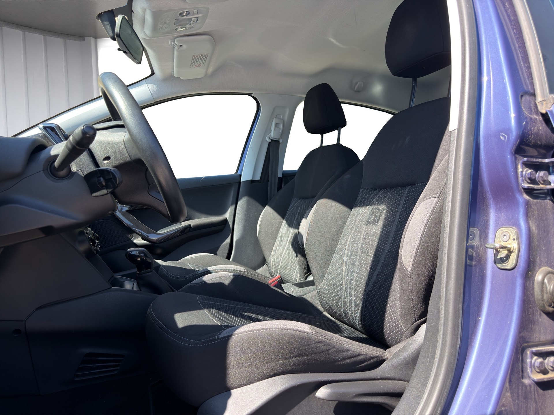 PEUGEOT 208 1.2 VTI Active-image-7