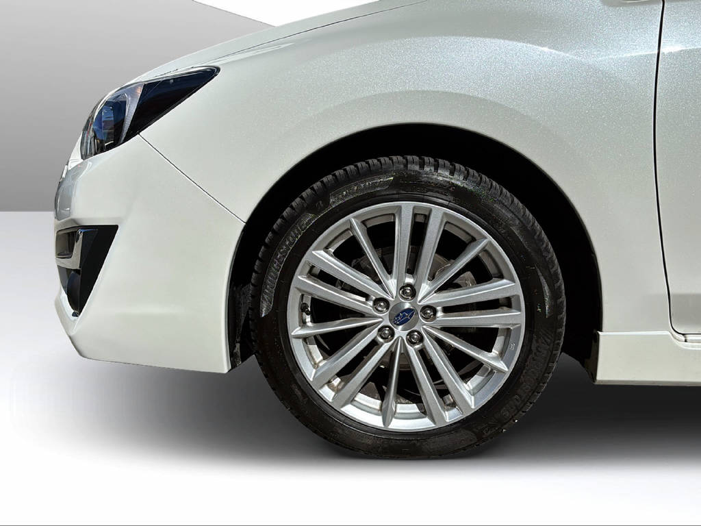 SUBARU Impreza Wagon 2.0i Swiss Sport-image-13