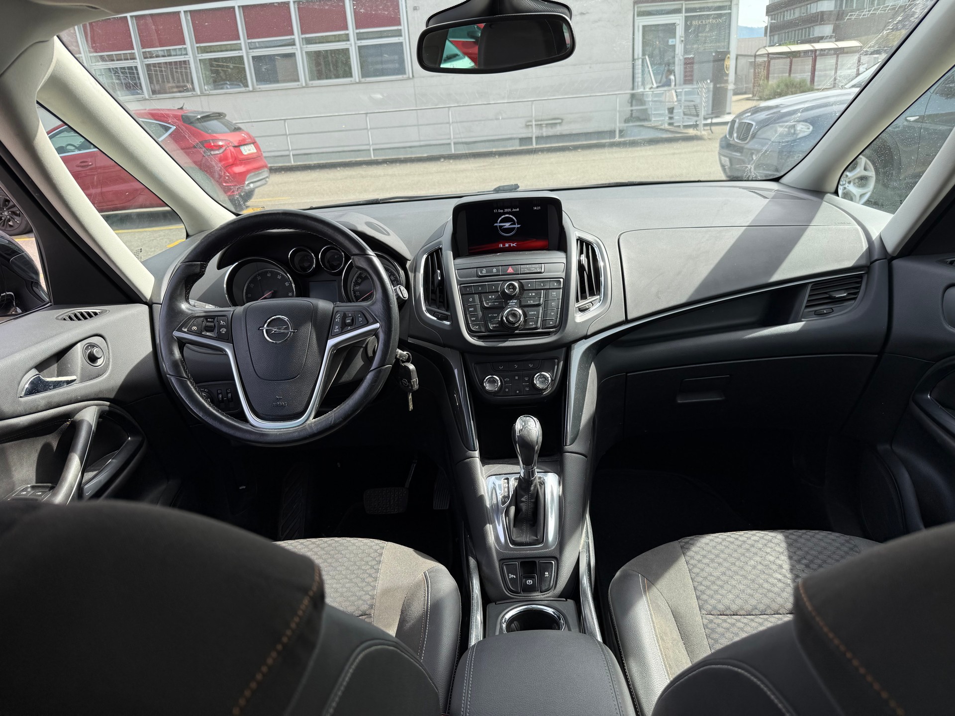 OPEL Zafira Tourer 1.4i 16V Turbo Drive Automatic-image-8