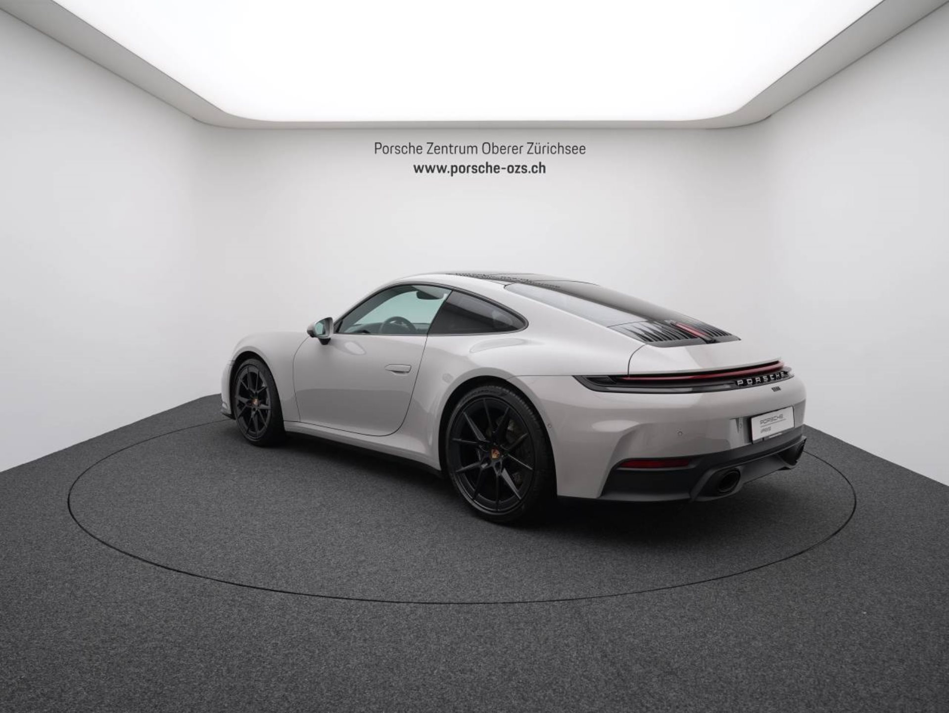 PORSCHE 911 Carrera-image-2