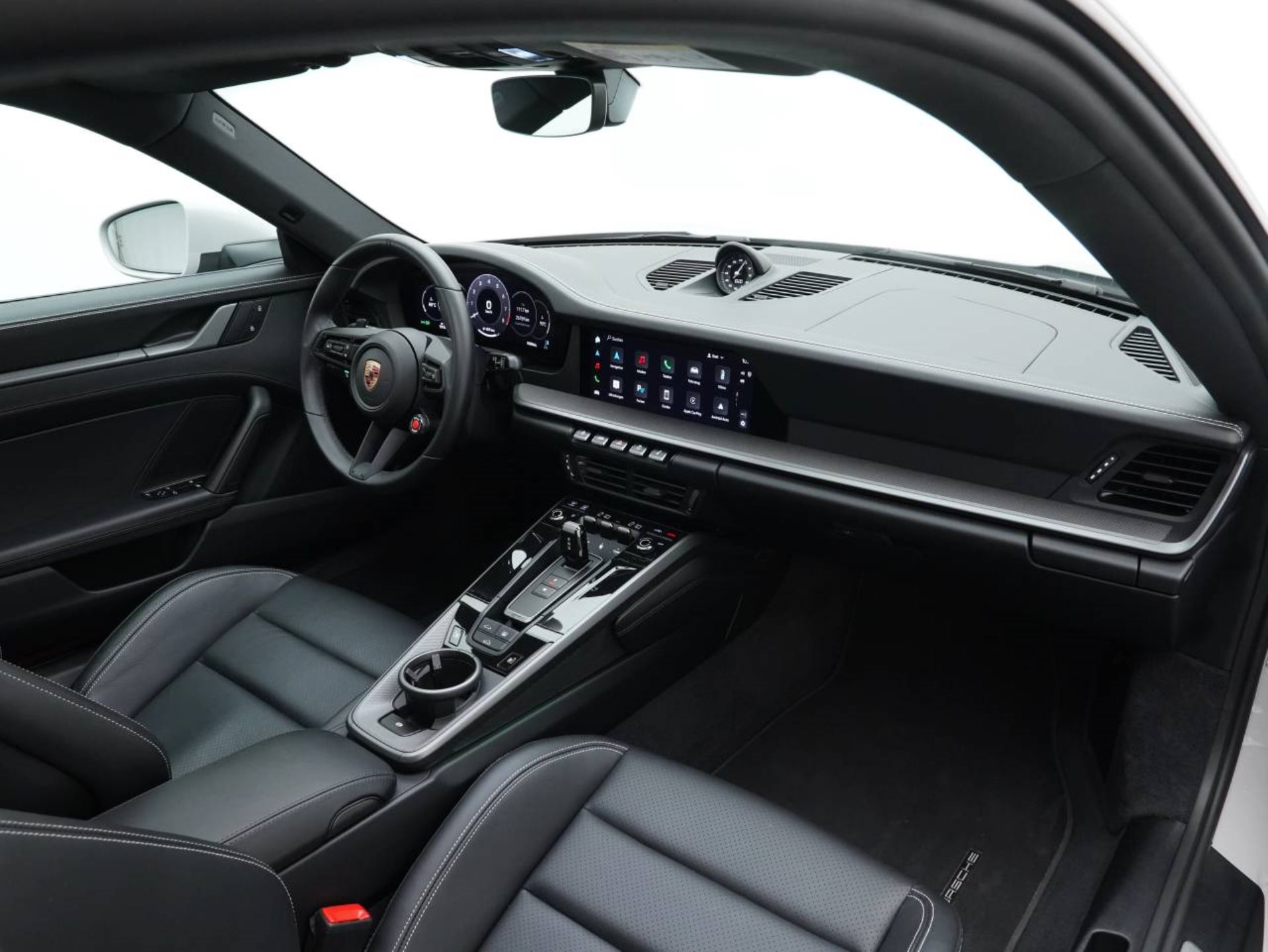 PORSCHE 911 Carrera-image-24