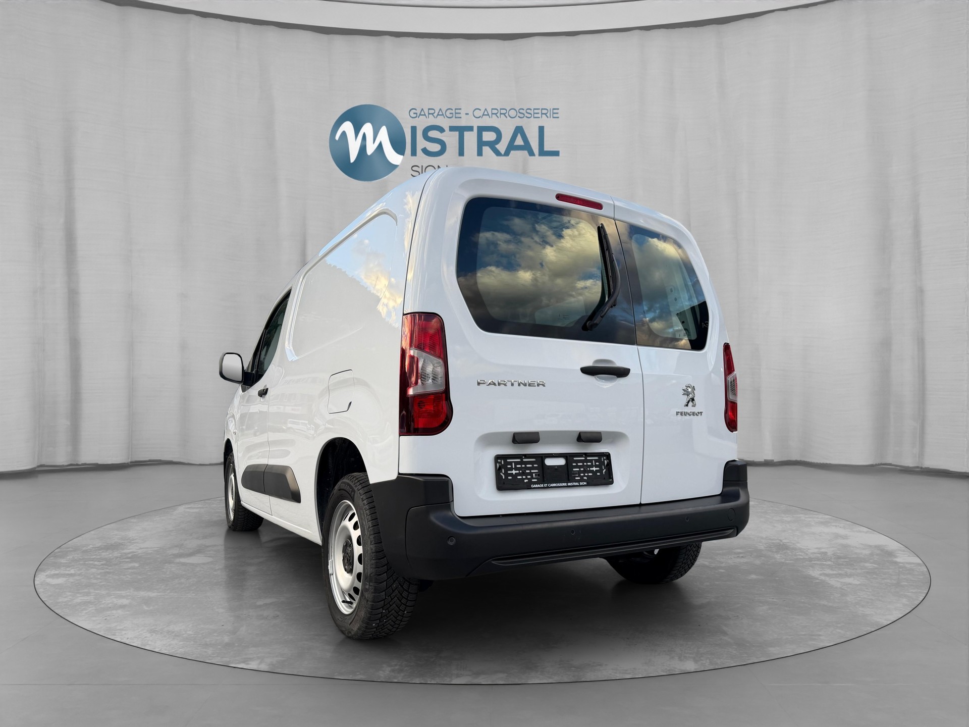 PEUGEOT Partner 1.5 Blue HDi s/s Premium 1000kg-image-2