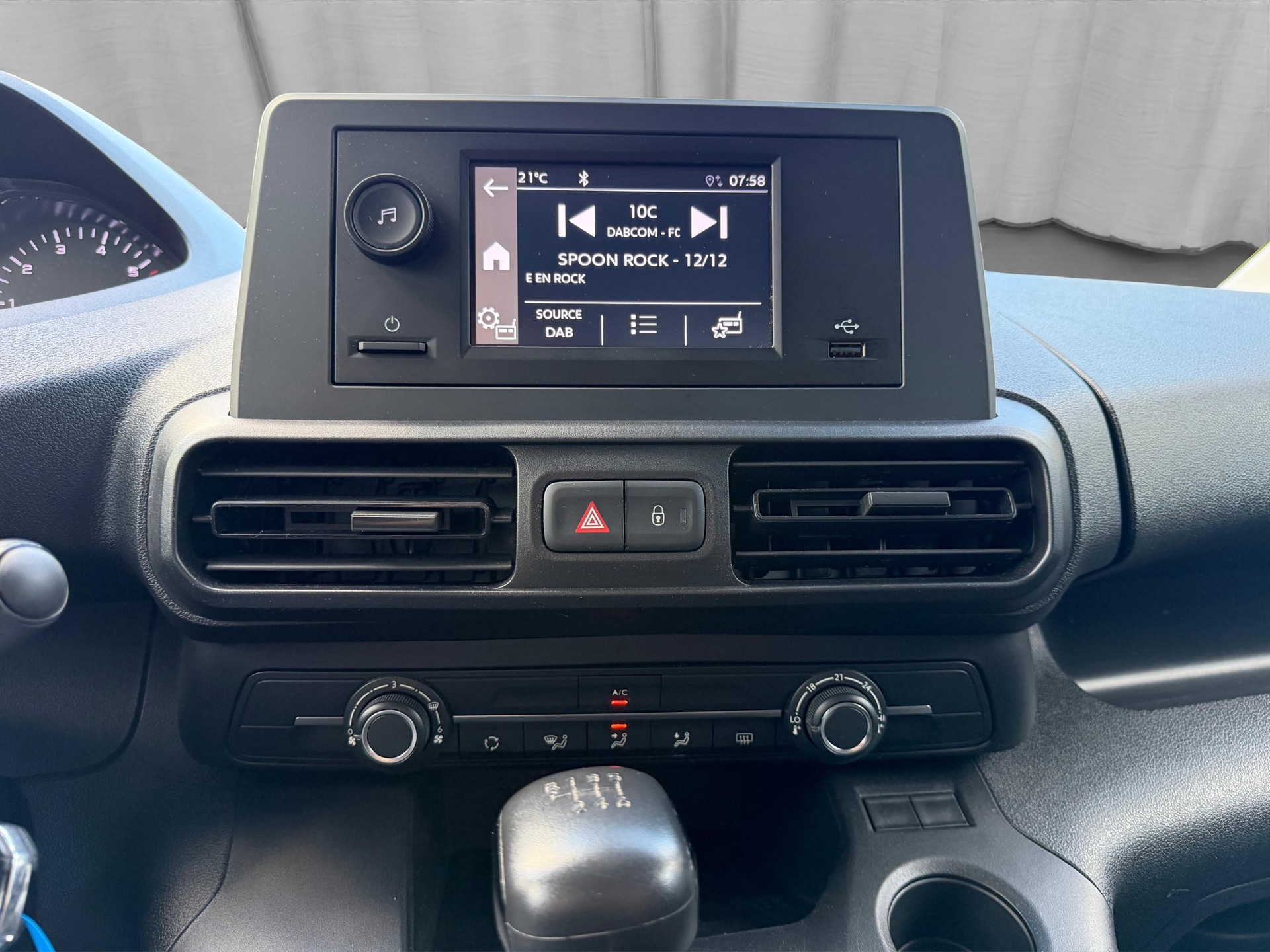 PEUGEOT Partner 1.5 Blue HDi s/s Premium 1000kg-image-12