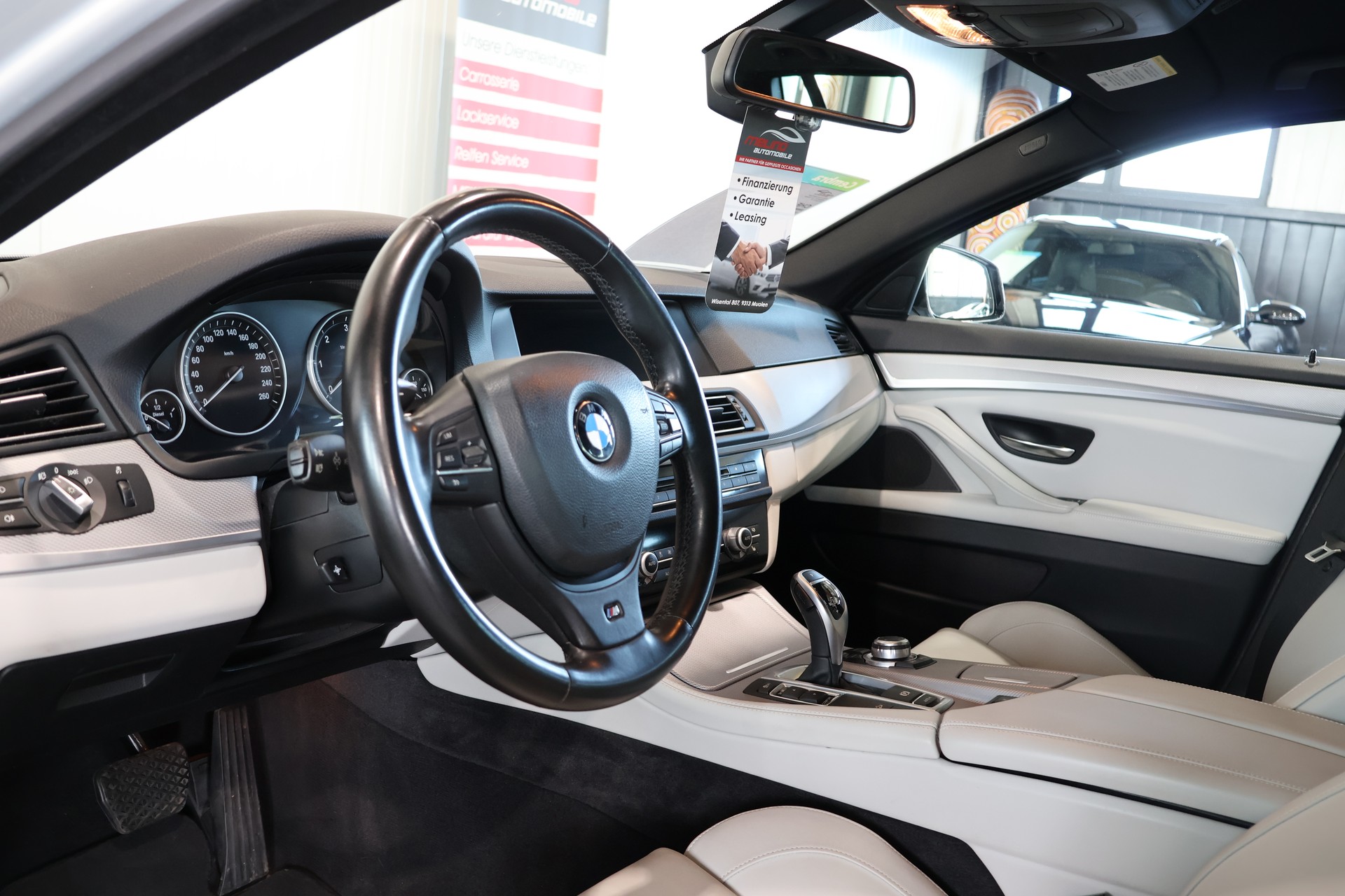 BMW 535d xDrive Touring Steptronic-image-10