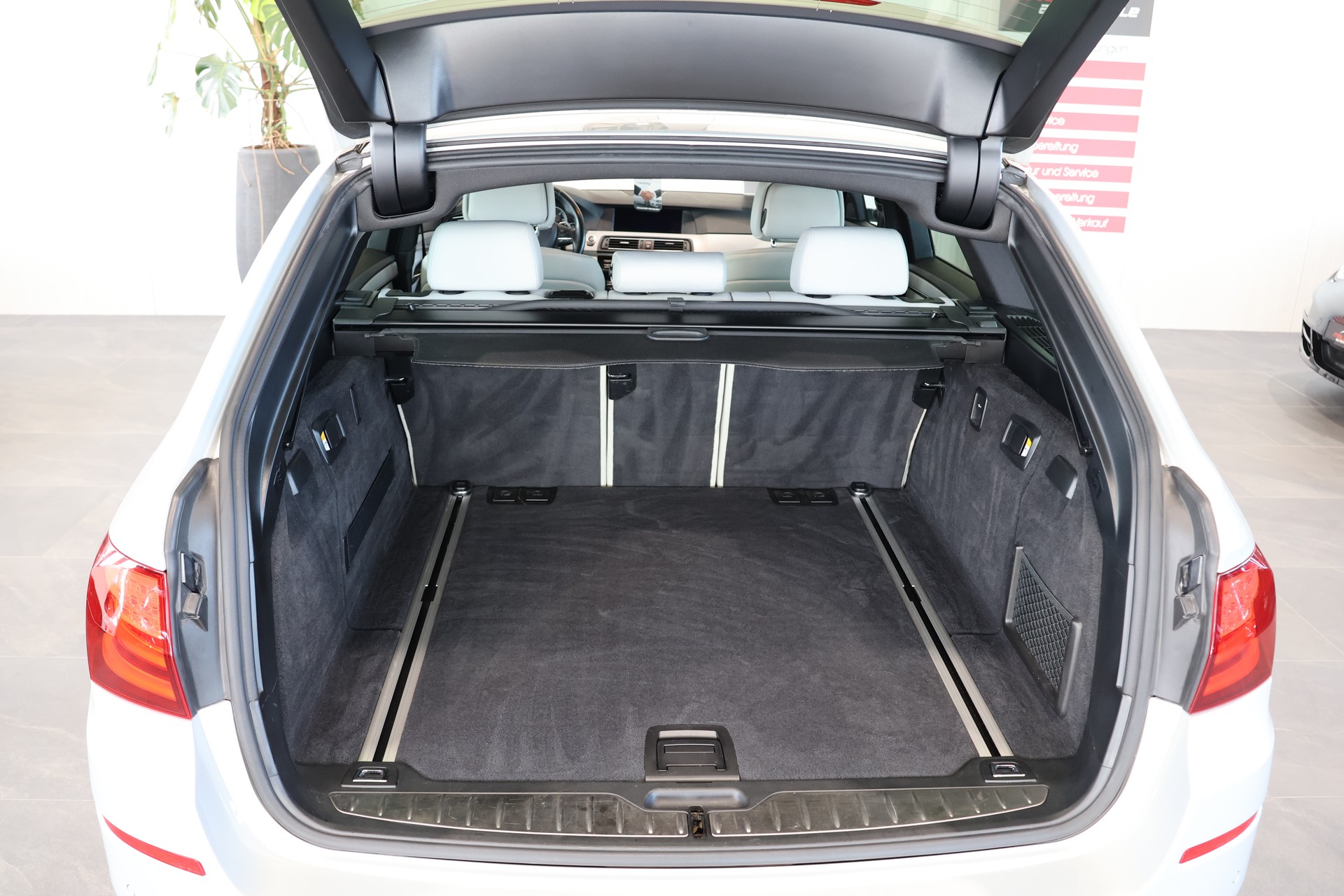 BMW 535d xDrive Touring Steptronic-image-15
