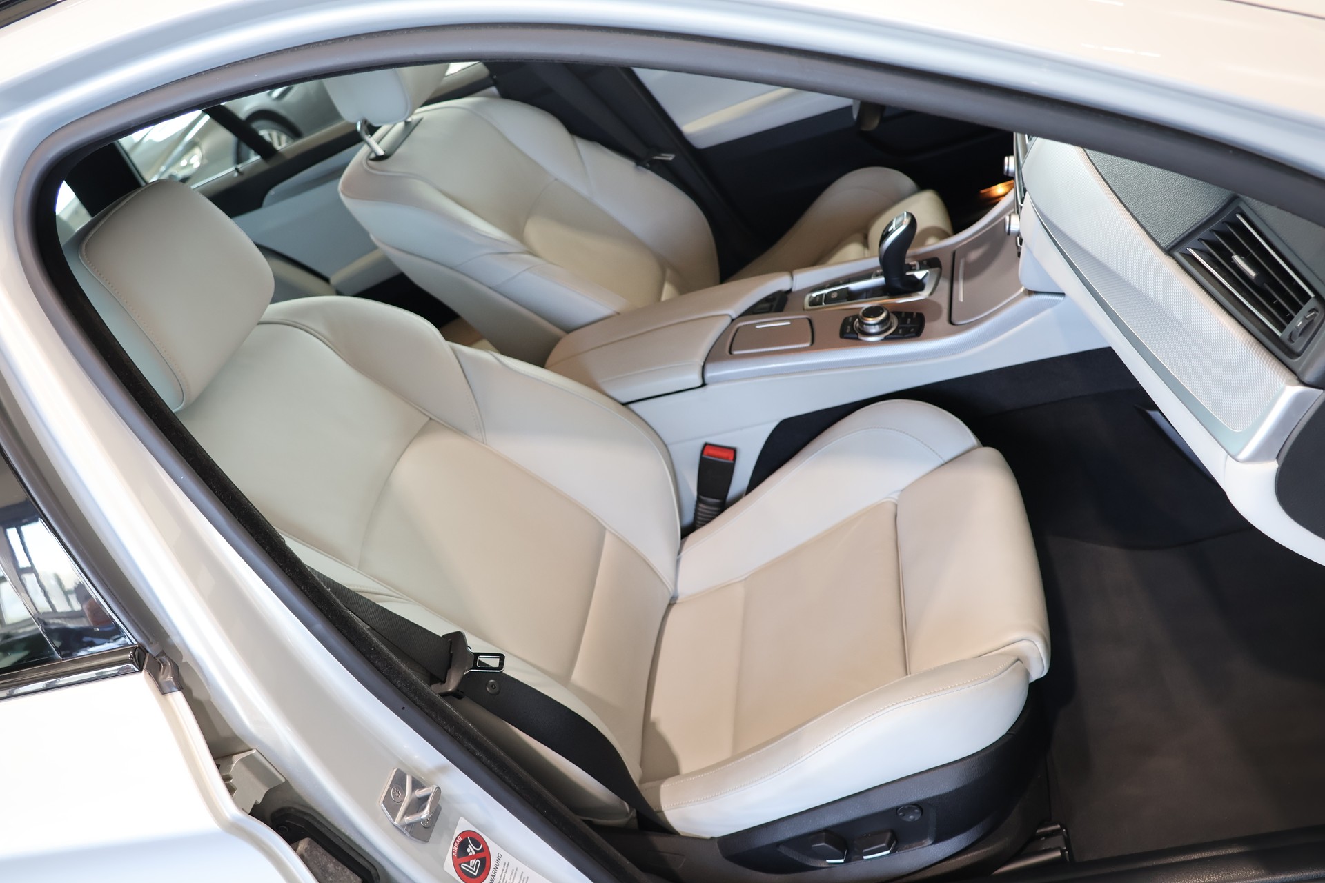 BMW 535d xDrive Touring Steptronic-image-13