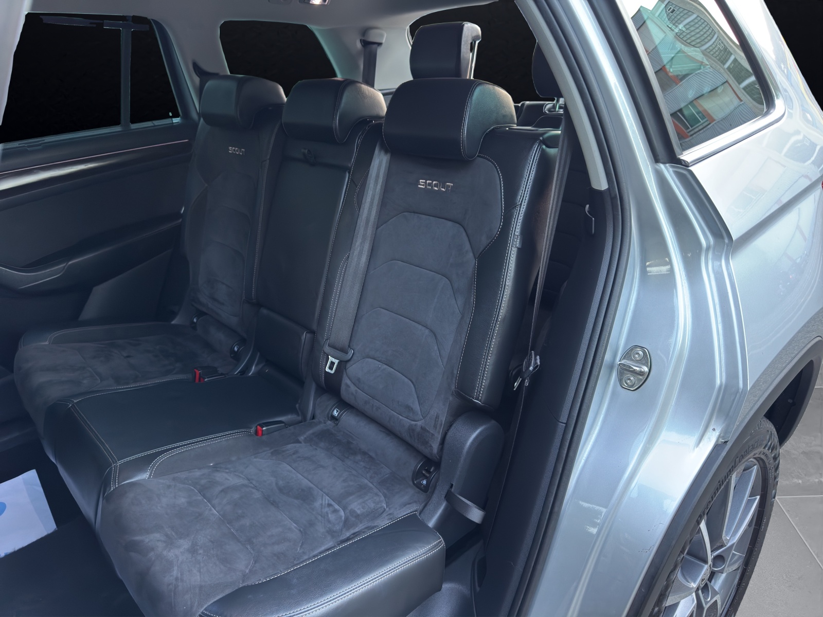SKODA Kodiaq 2.0 TDI CR Scout 7-Plätze 4x4 DSG Vollausstattung-image-10