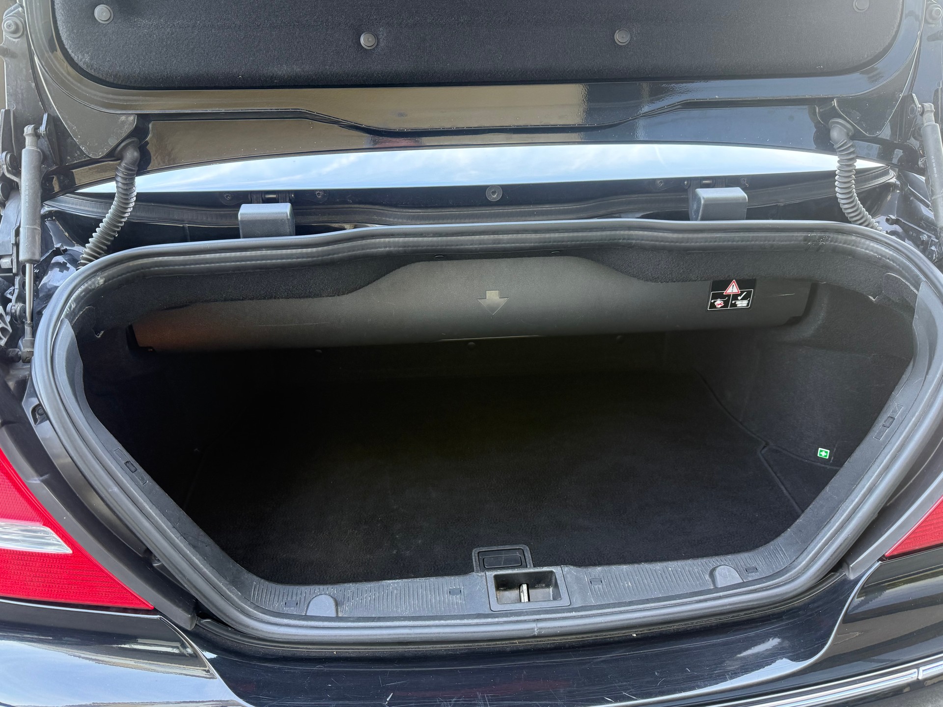 MERCEDES-BENZ CLK 320 Avantgarde Automatic-image-11