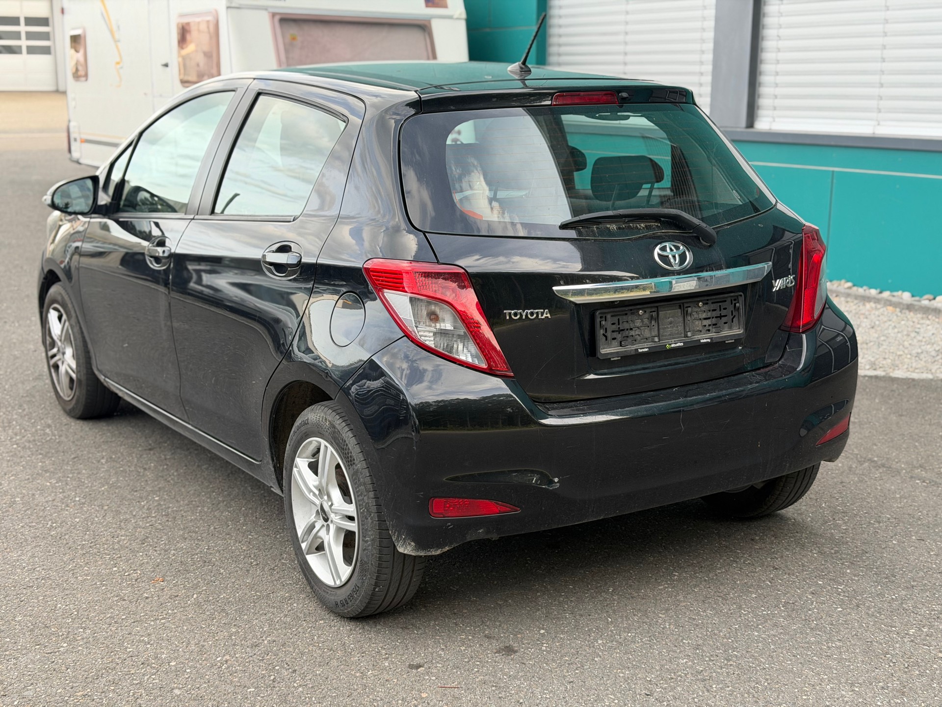 TOYOTA Yaris 1.33 Style-image-5