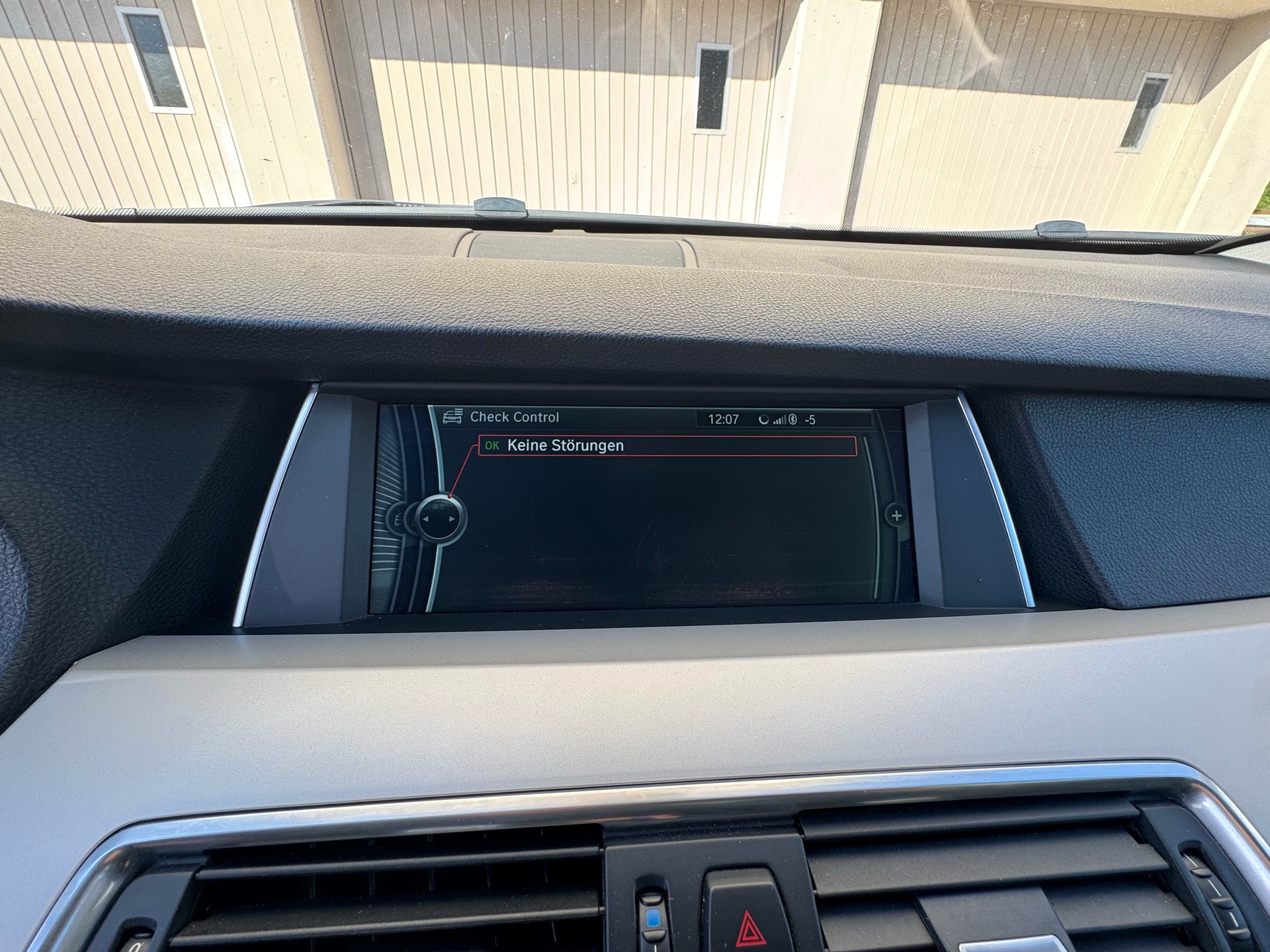 BMW 530d xDrive-image-5
