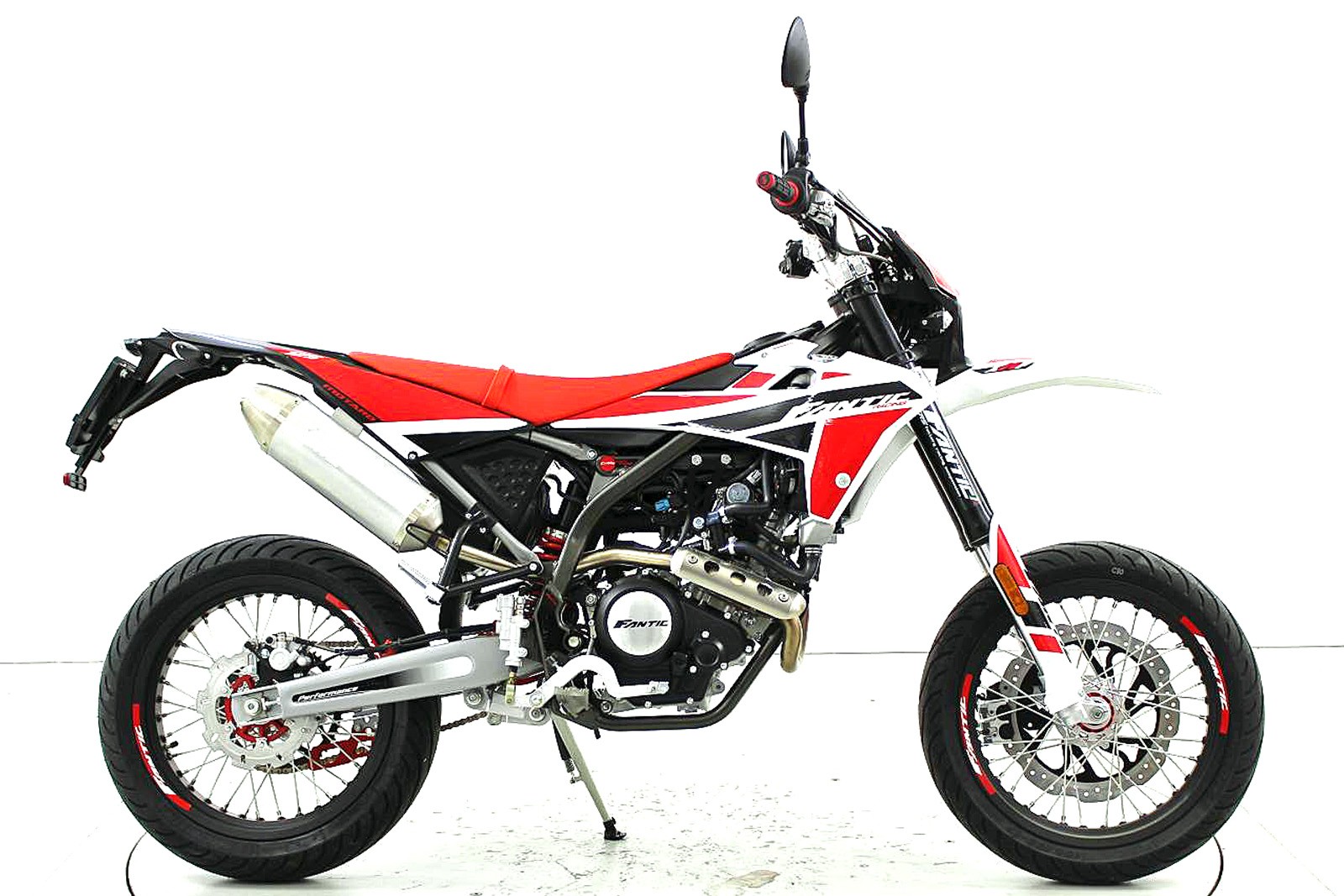 FANTIC XMF 125 Performance-showroom-element-3