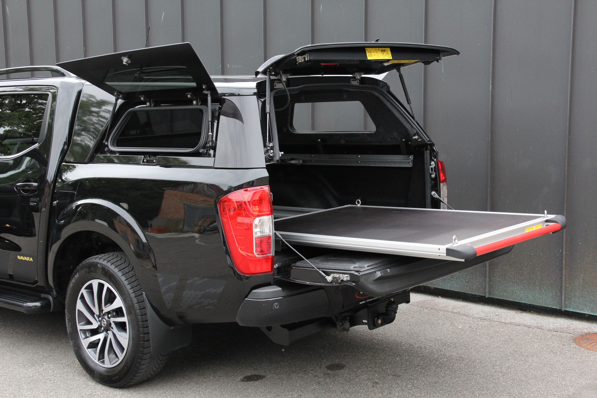 NISSAN Navara Double Cab N-Guard 2.3 dCi 4WD Automatic **ANHÄNGERKUPPLUNG-3500Kg** 360°KAMERA **HARDTOP** SCHIEBEDACH-image-5