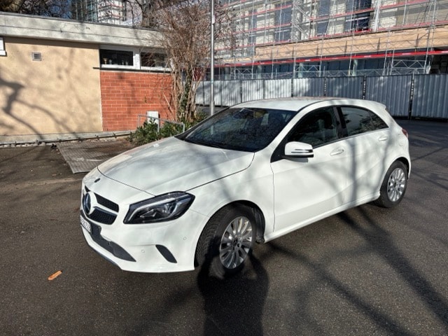 MERCEDES-BENZ A 180 Style-image-1