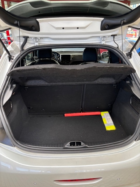 PEUGEOT 208 1.6 Turbo GTi-image-2