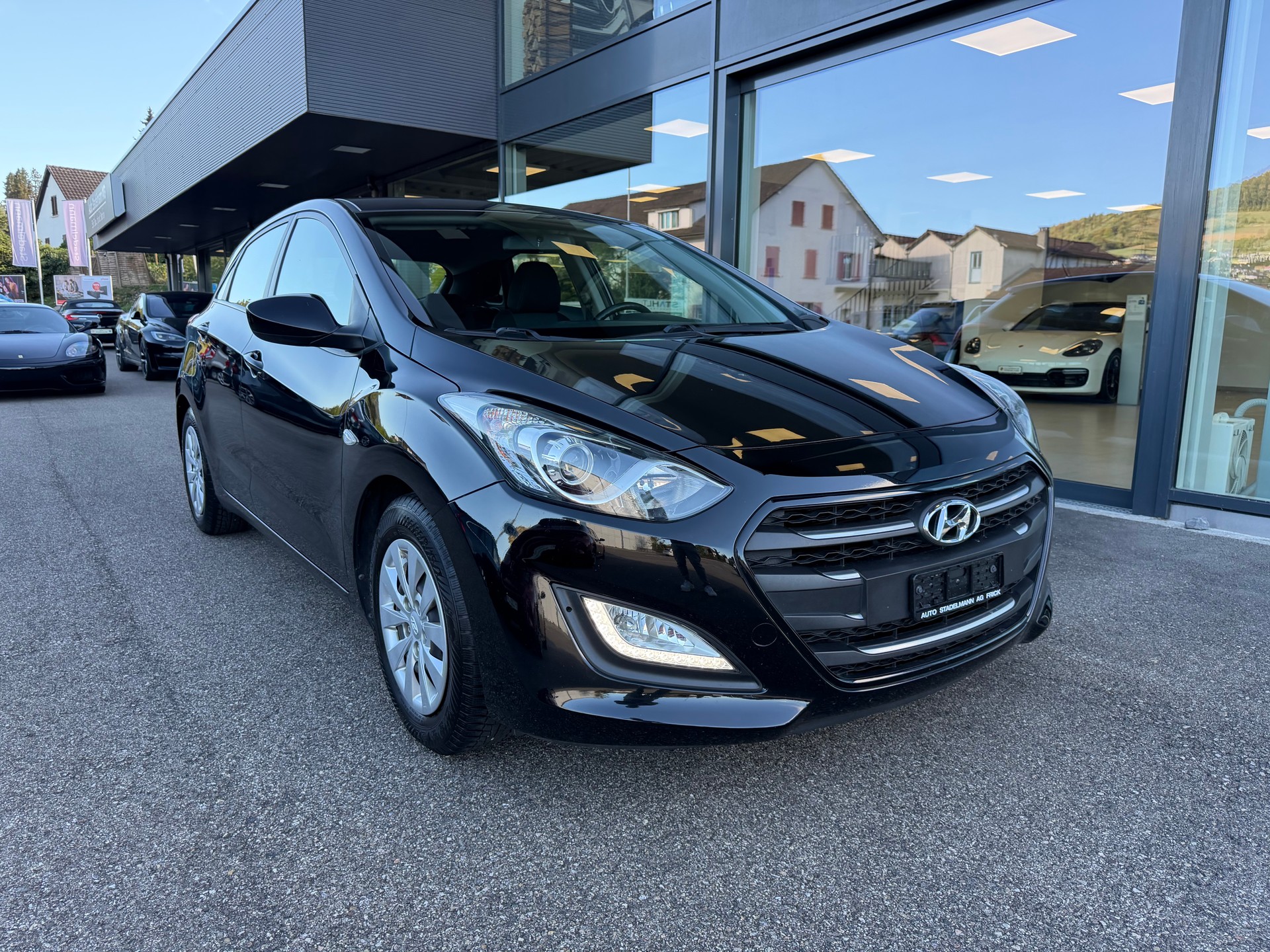 HYUNDAI i30 1.4 Pica-image-0