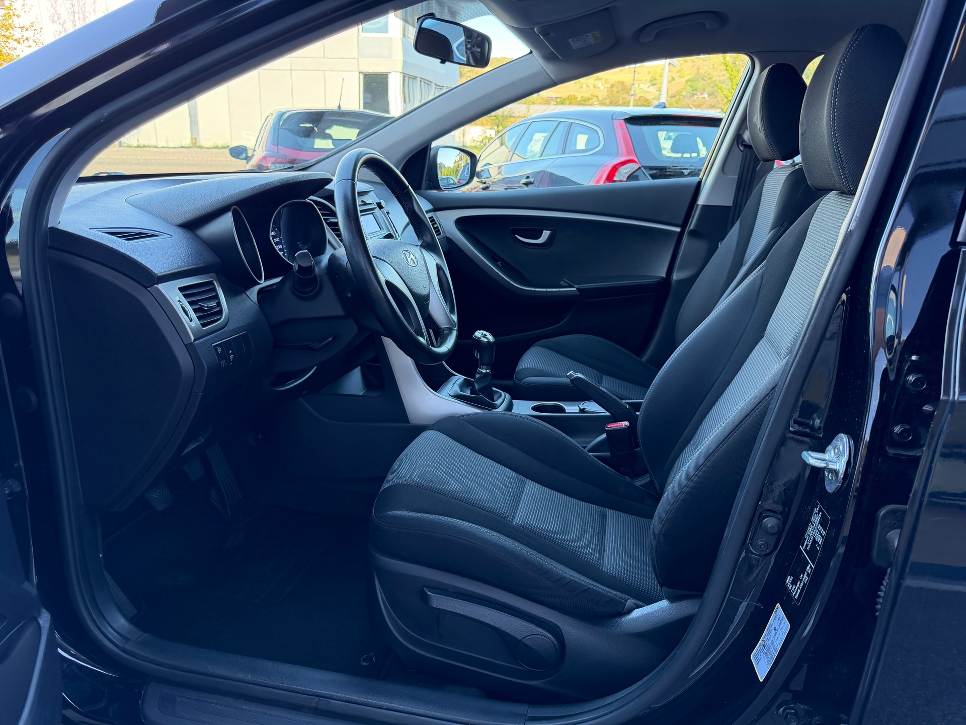 HYUNDAI i30 1.4 Pica-image-10