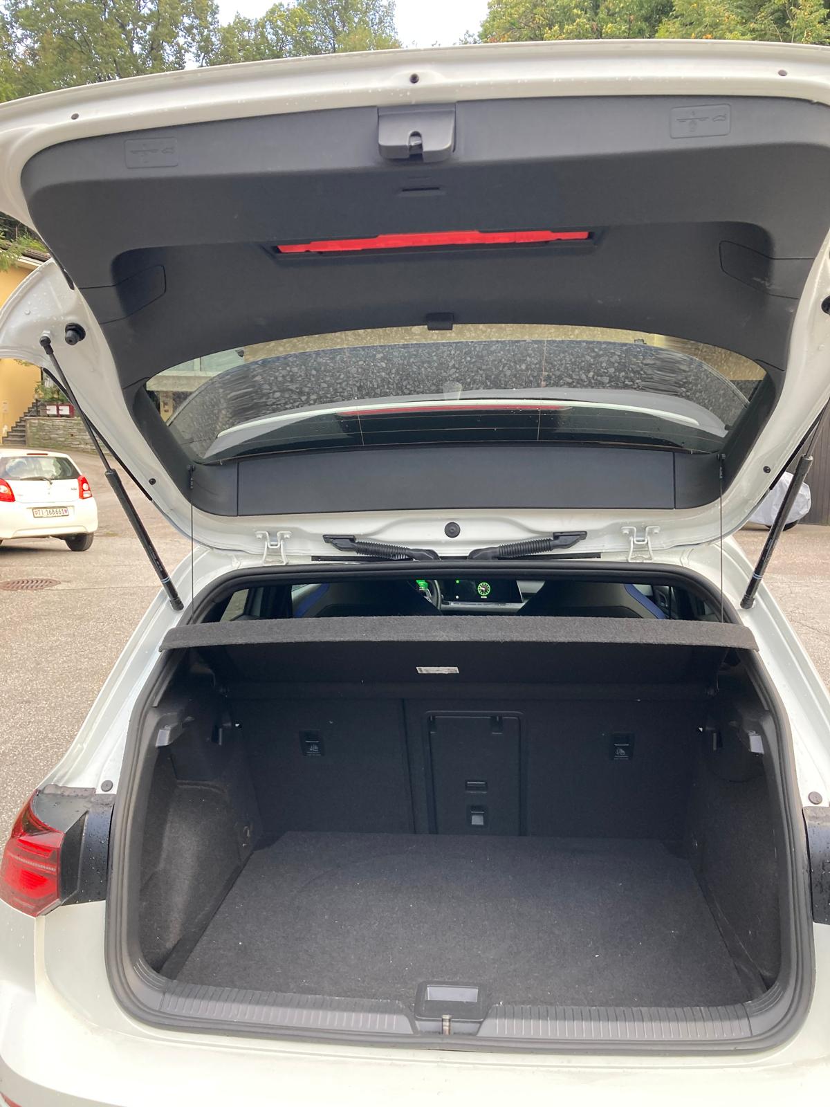 VW Golf 2.0 TSI R DSG 4Motion-image-10