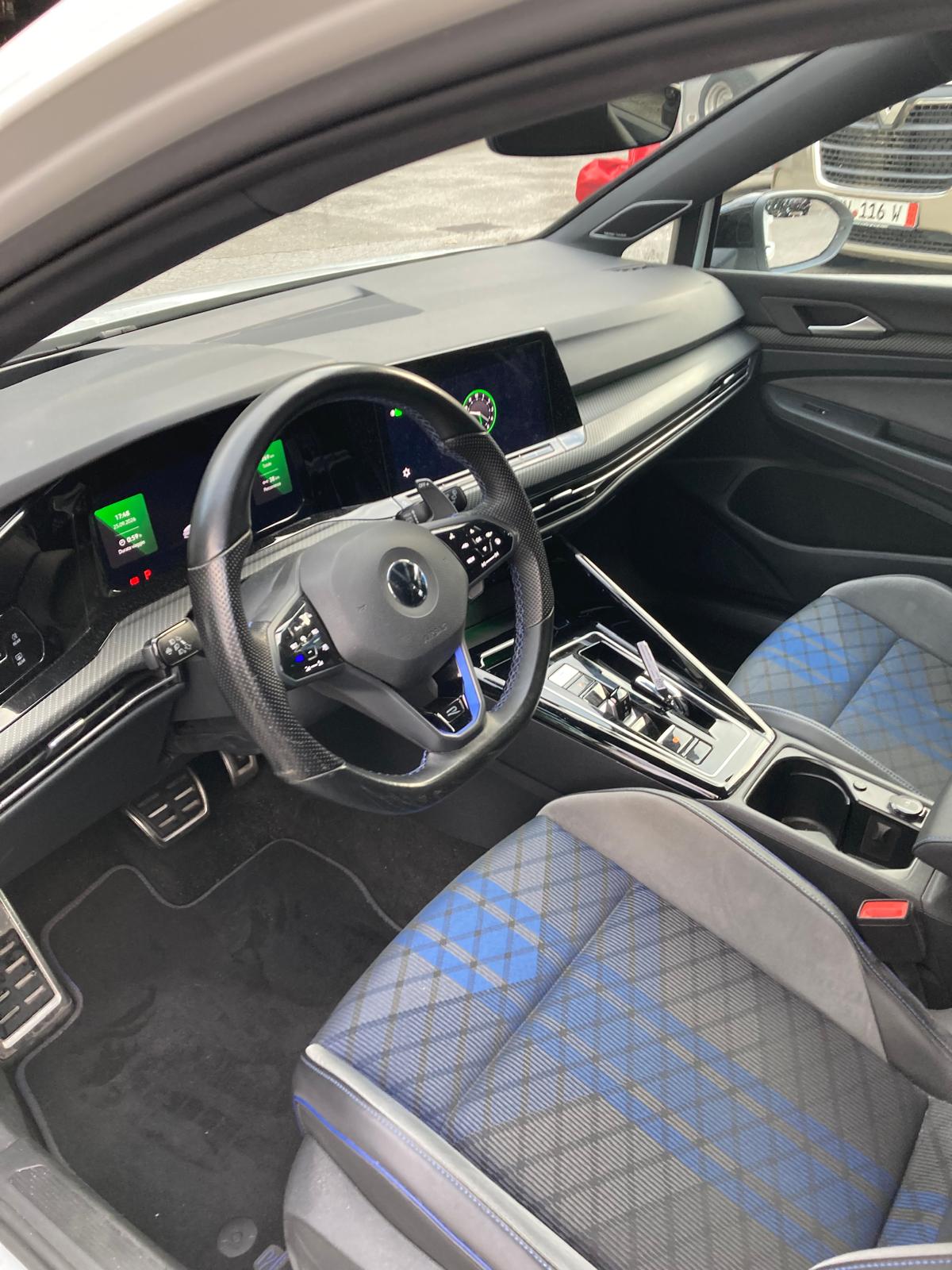VW Golf 2.0 TSI R DSG 4Motion-image-12