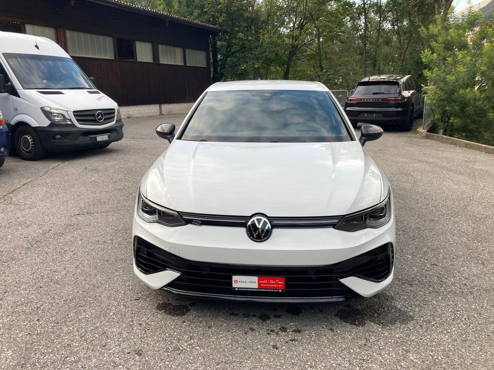 VW Golf 2.0 TSI R DSG 4Motion-image-1