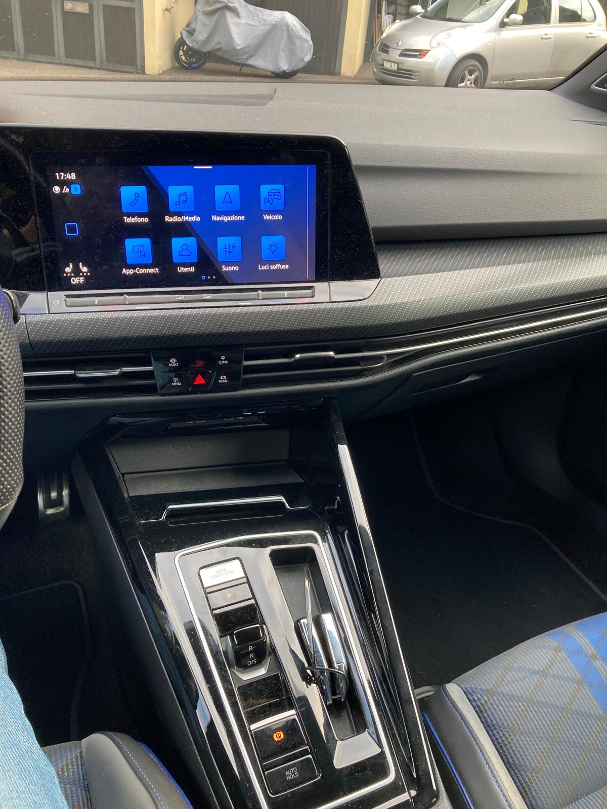 VW Golf 2.0 TSI R DSG 4Motion-image-13