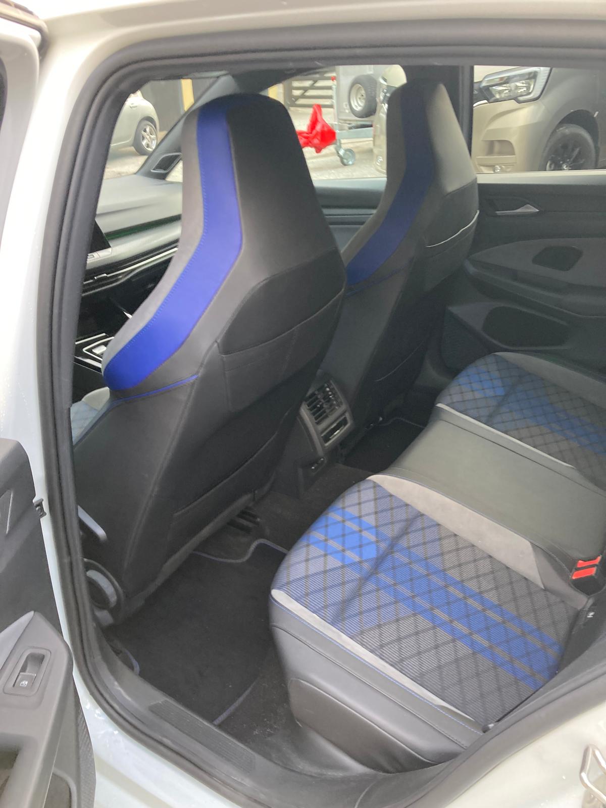 VW Golf 2.0 TSI R DSG 4Motion-image-11