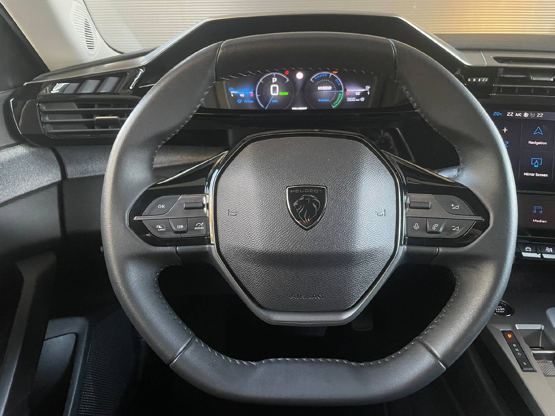 PEUGEOT 308 SW 1.6 PHEV 180 Allure-image-7
