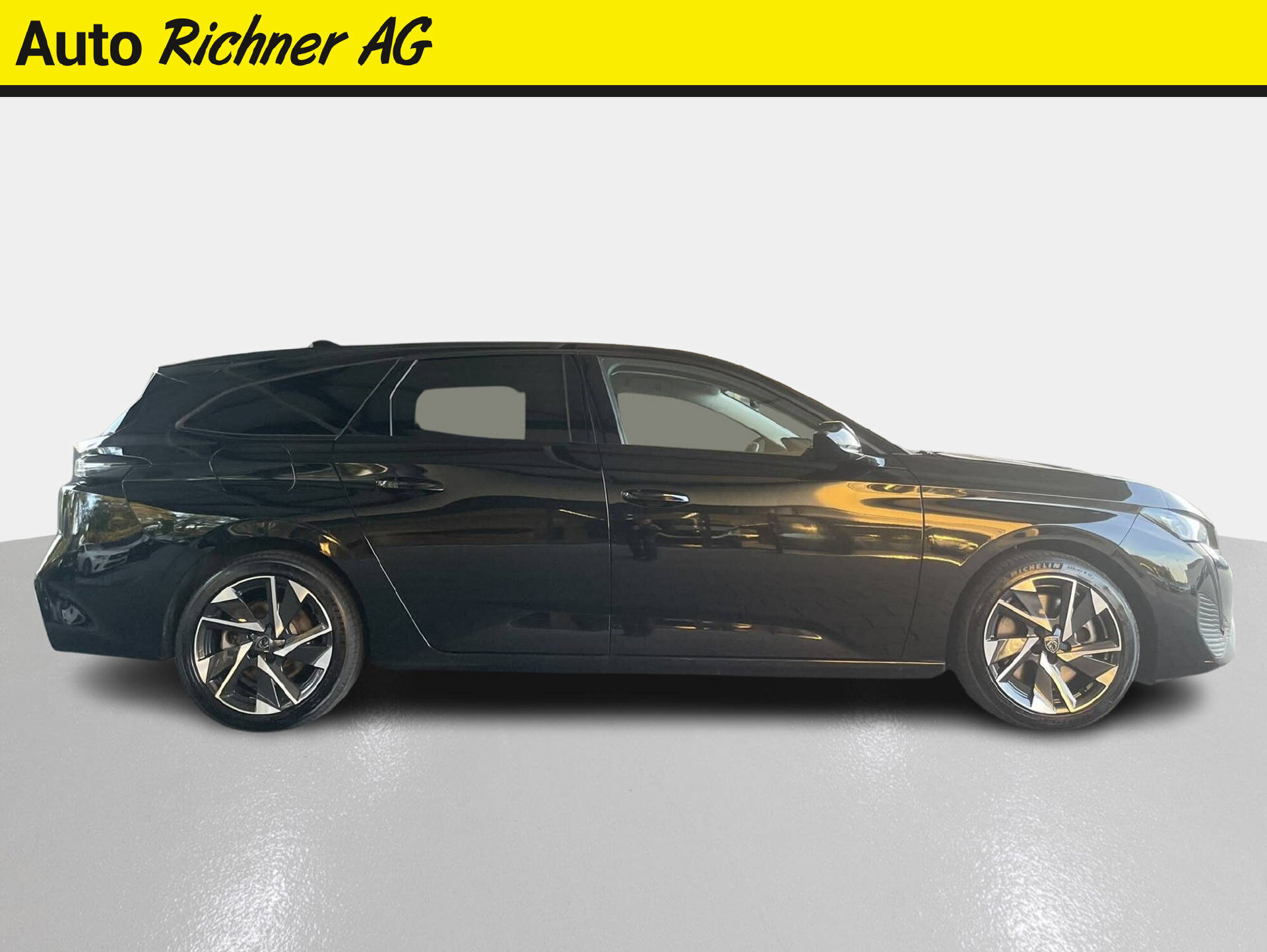 PEUGEOT 308 SW 1.6 PHEV 180 Allure-showroom-element-2