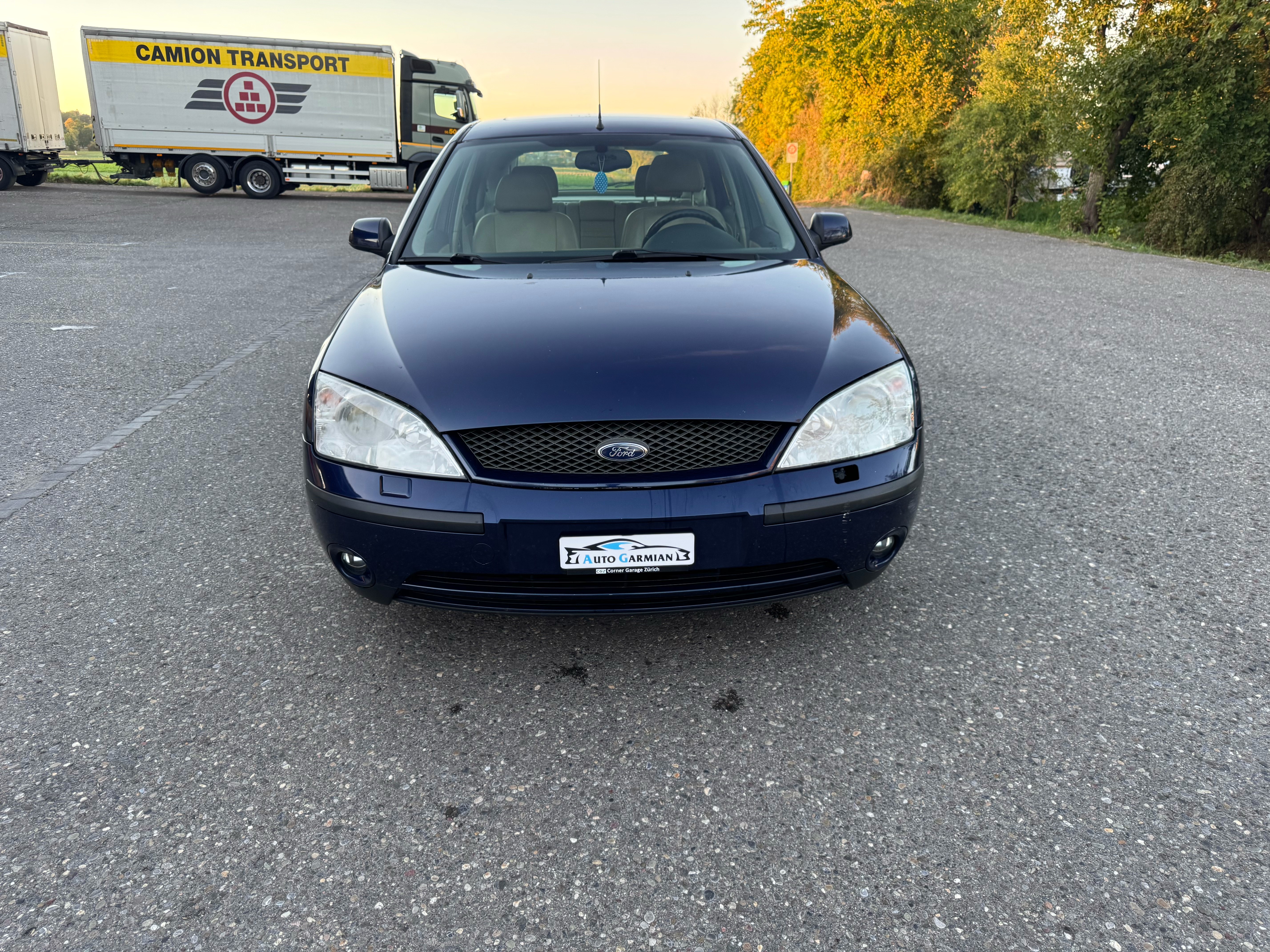 Car photo