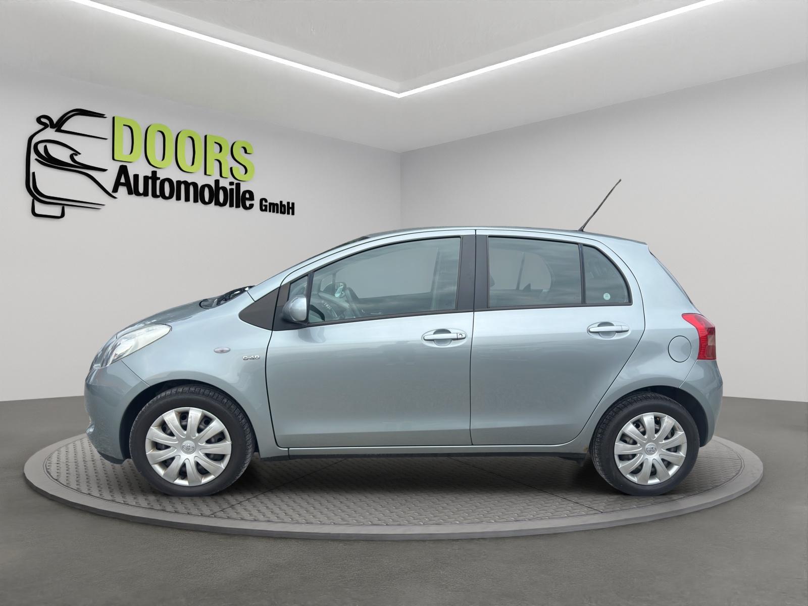 TOYOTA Yaris 1.4 D-4D Linea Sol-image-6