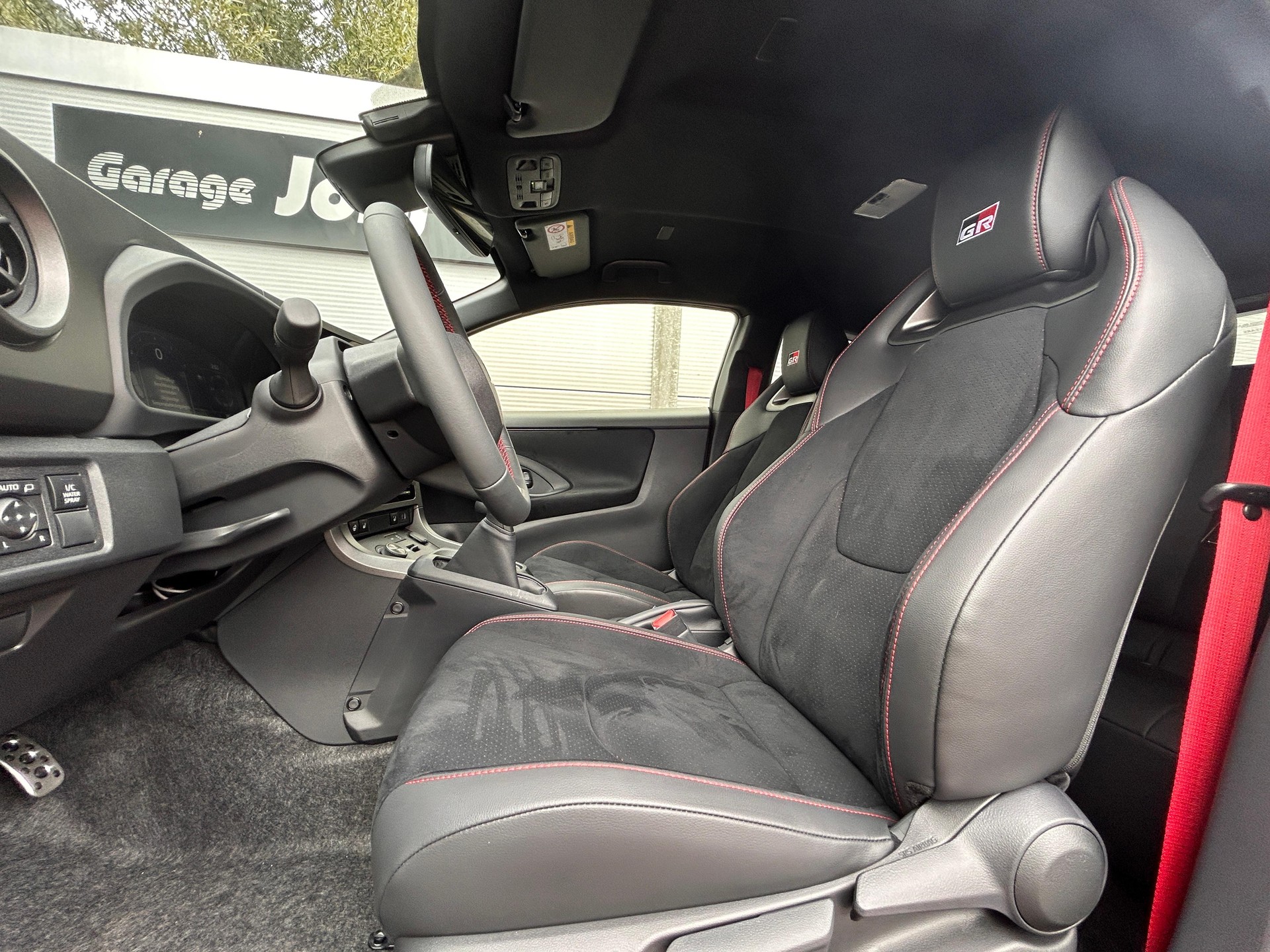 TOYOTA GR Yaris 1.6 Turbo Sport 4x4-image-8