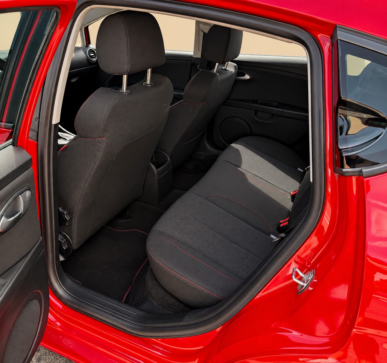 SEAT Leon 2.0 TSI FR DSG-image-5