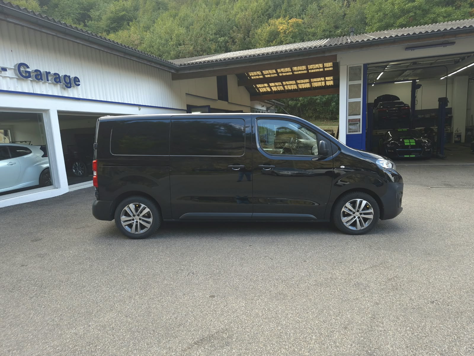 PEUGEOT Expert 2.0 BlueHDi 180 S&S Active Standard EAT6-image-13