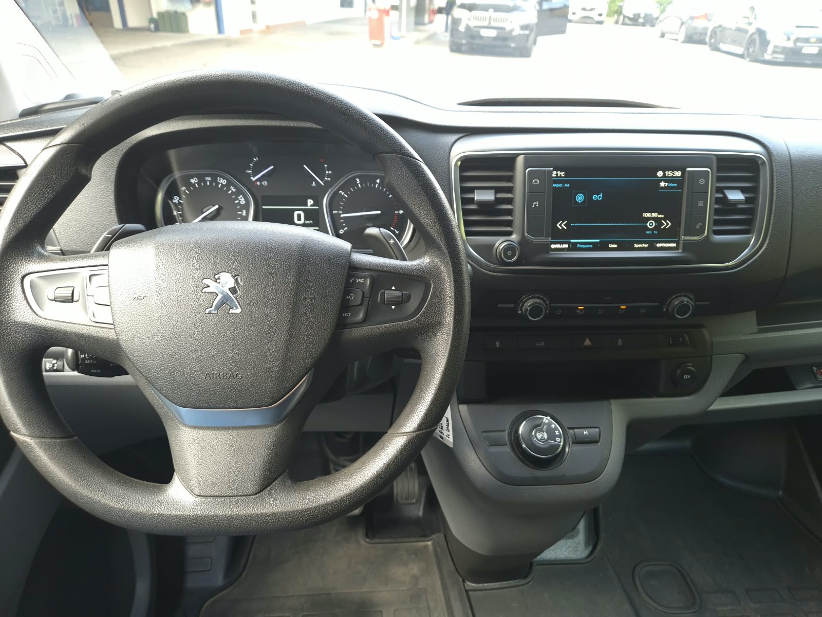 PEUGEOT Expert 2.0 BlueHDi 180 S&S Active Standard EAT6-image-16