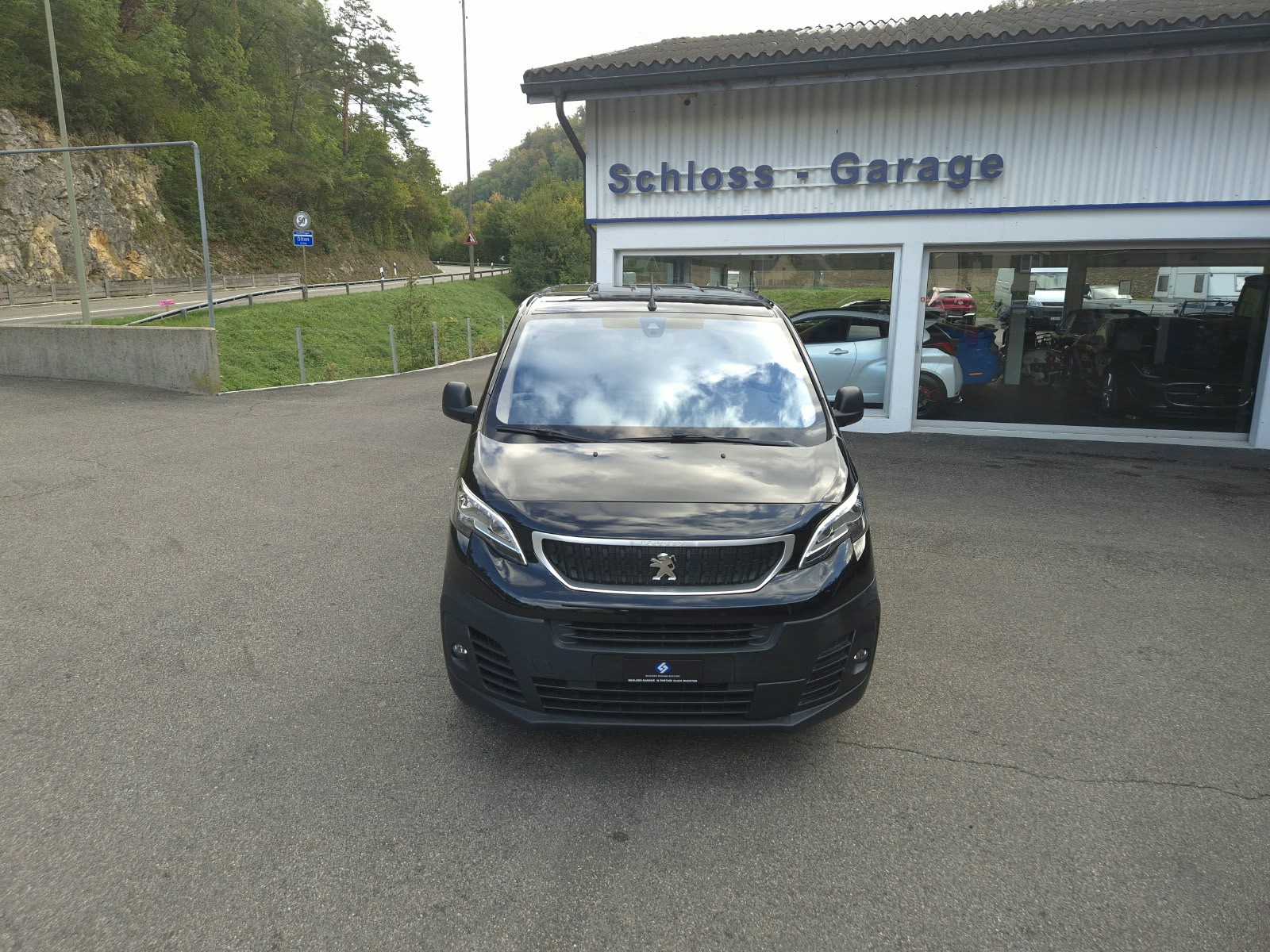 PEUGEOT Expert 2.0 BlueHDi 180 S&S Active Standard EAT6-image-2