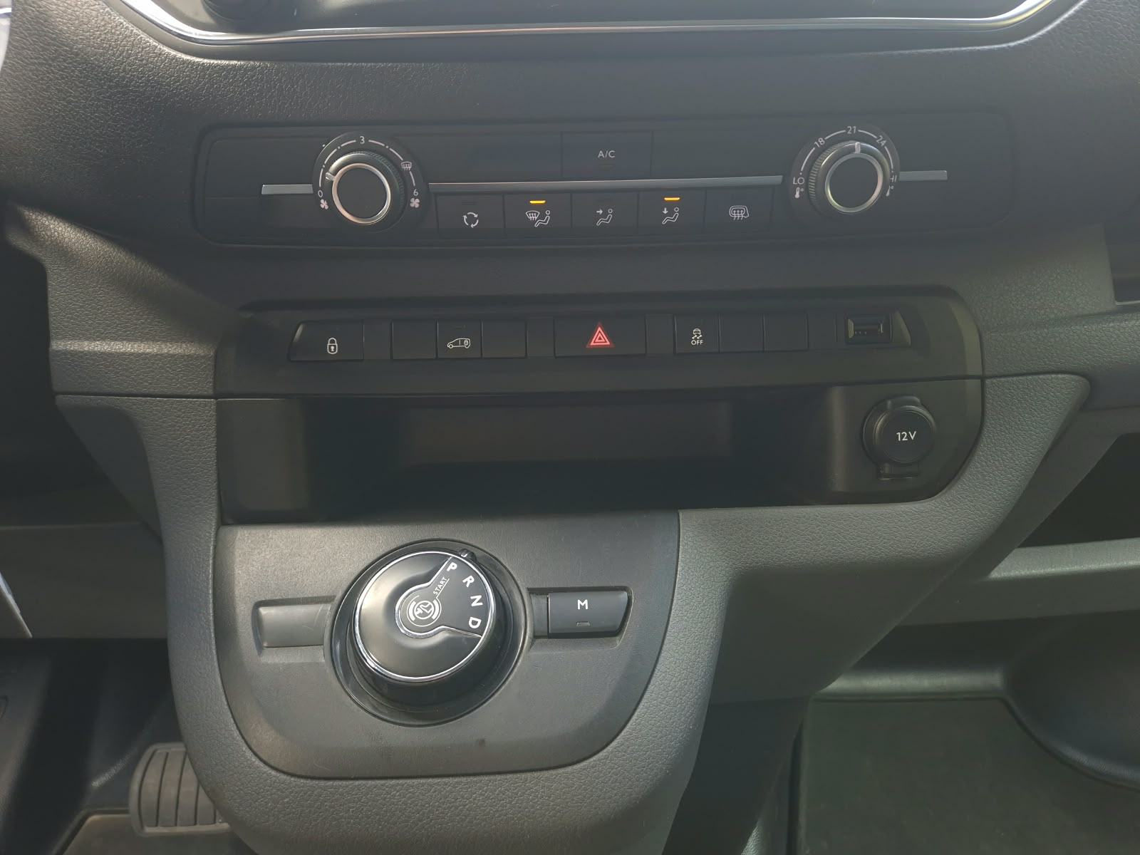PEUGEOT Expert 2.0 BlueHDi 180 S&S Active Standard EAT6-image-21
