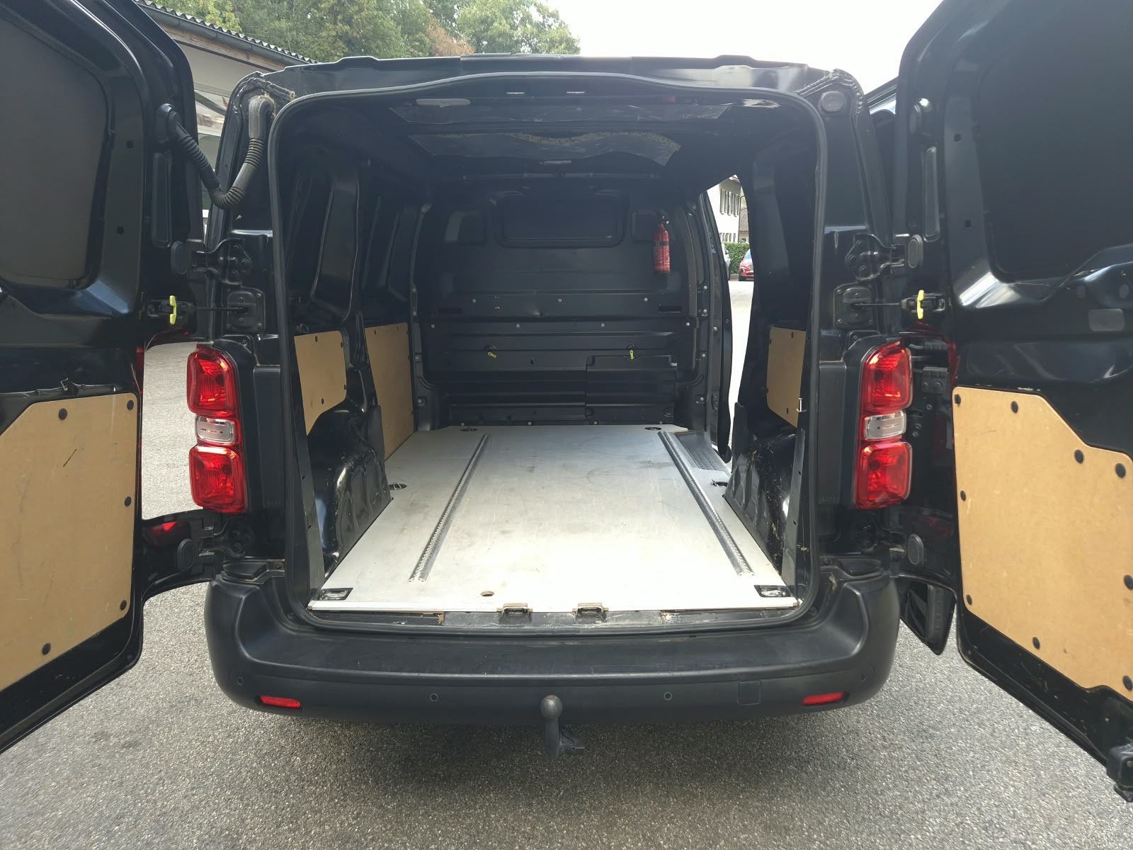 PEUGEOT Expert 2.0 BlueHDi 180 S&S Active Standard EAT6-image-23