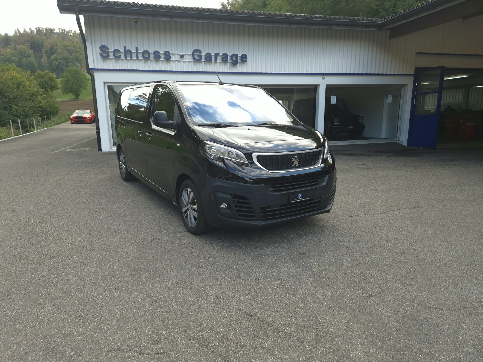 PEUGEOT Expert 2.0 BlueHDi 180 S&S Active Standard EAT6-image-1