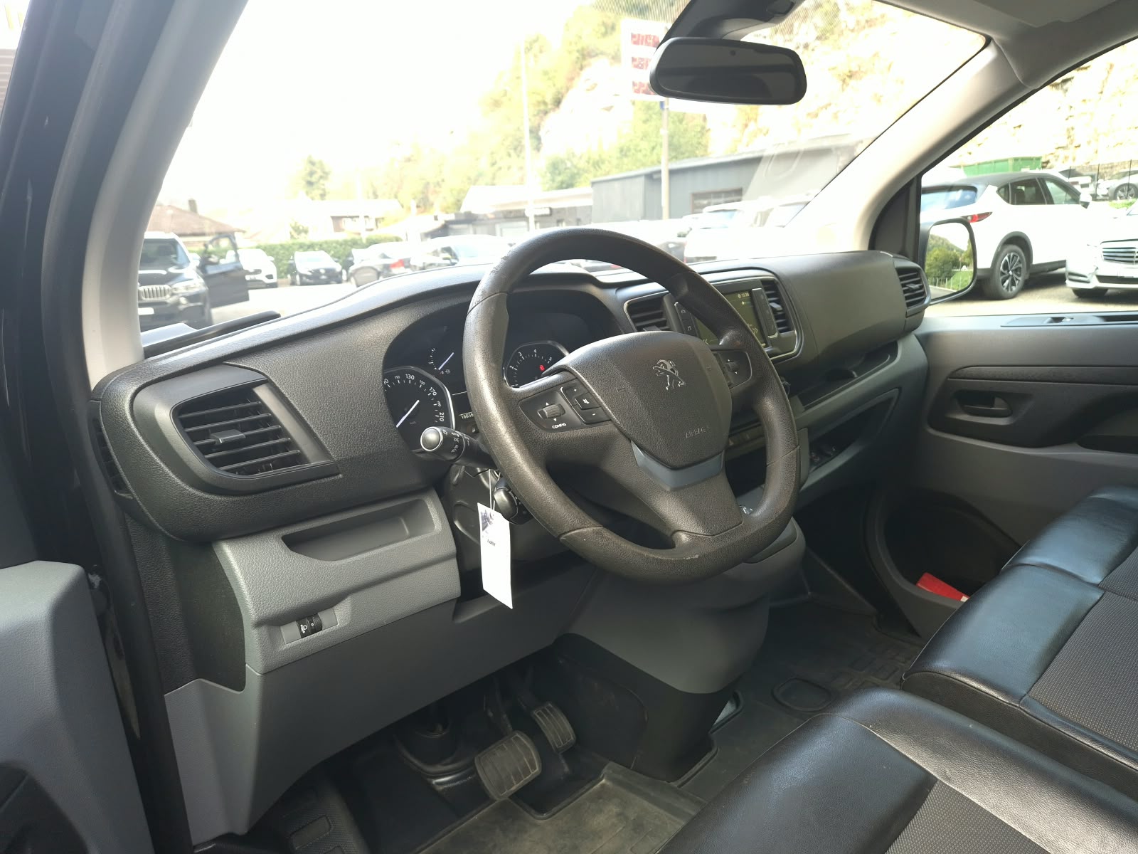 PEUGEOT Expert 2.0 BlueHDi 180 S&S Active Standard EAT6-image-15