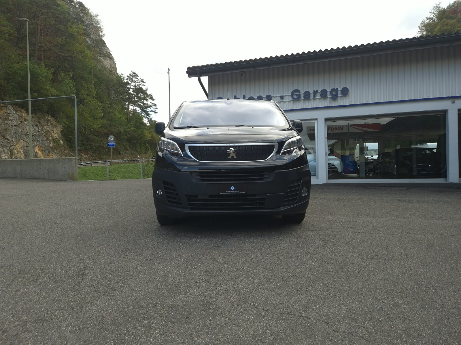 PEUGEOT Expert 2.0 BlueHDi 180 S&S Active Standard EAT6-image-3