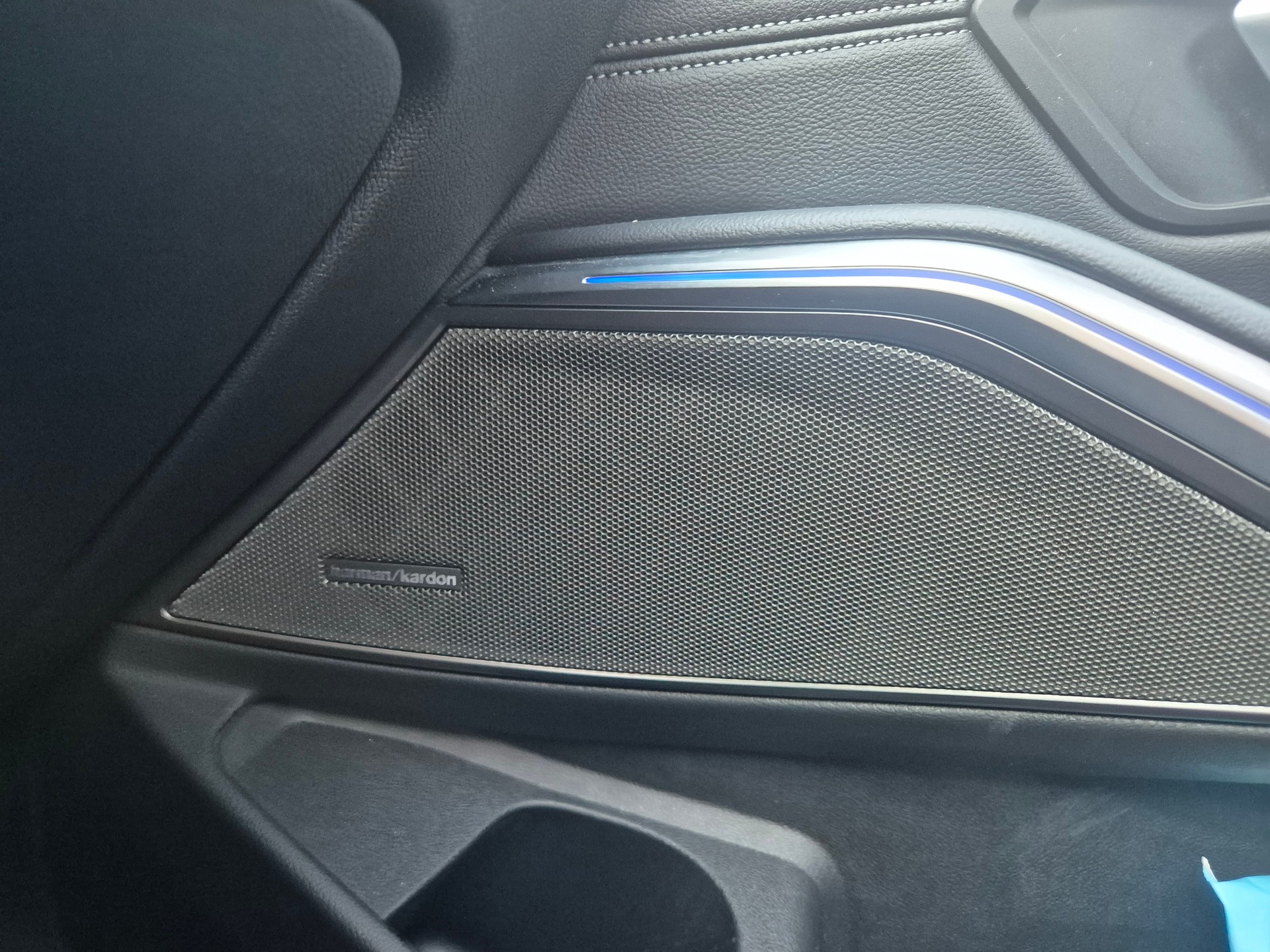 BMW M340i xDrive 48V Touring Steptronic-image-22