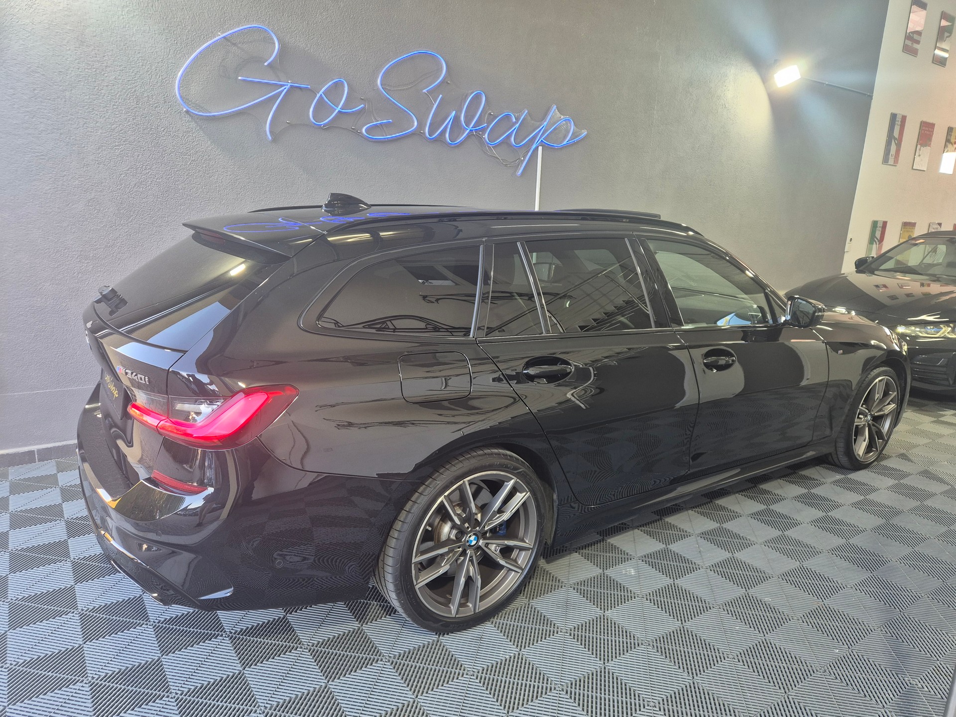 BMW M340i xDrive 48V Touring Steptronic-image-7
