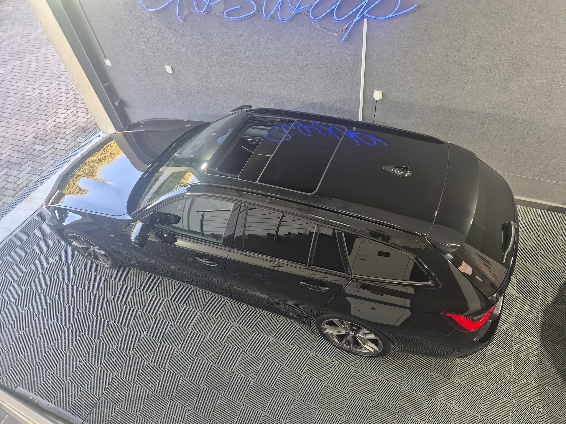 BMW M340i xDrive 48V Touring Steptronic-image-4