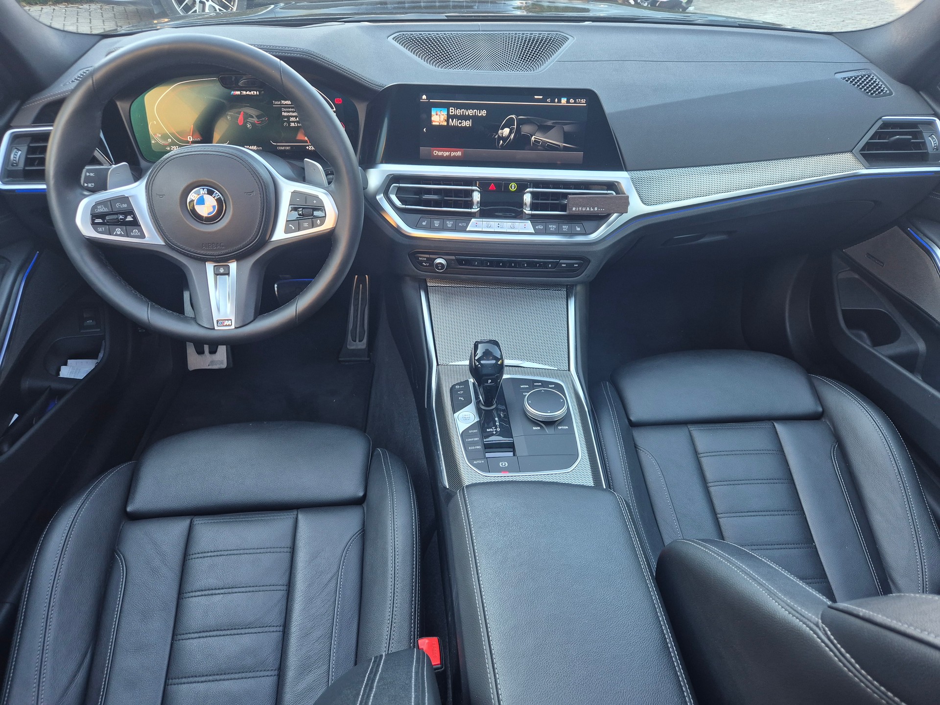 BMW M340i xDrive 48V Touring Steptronic-image-16