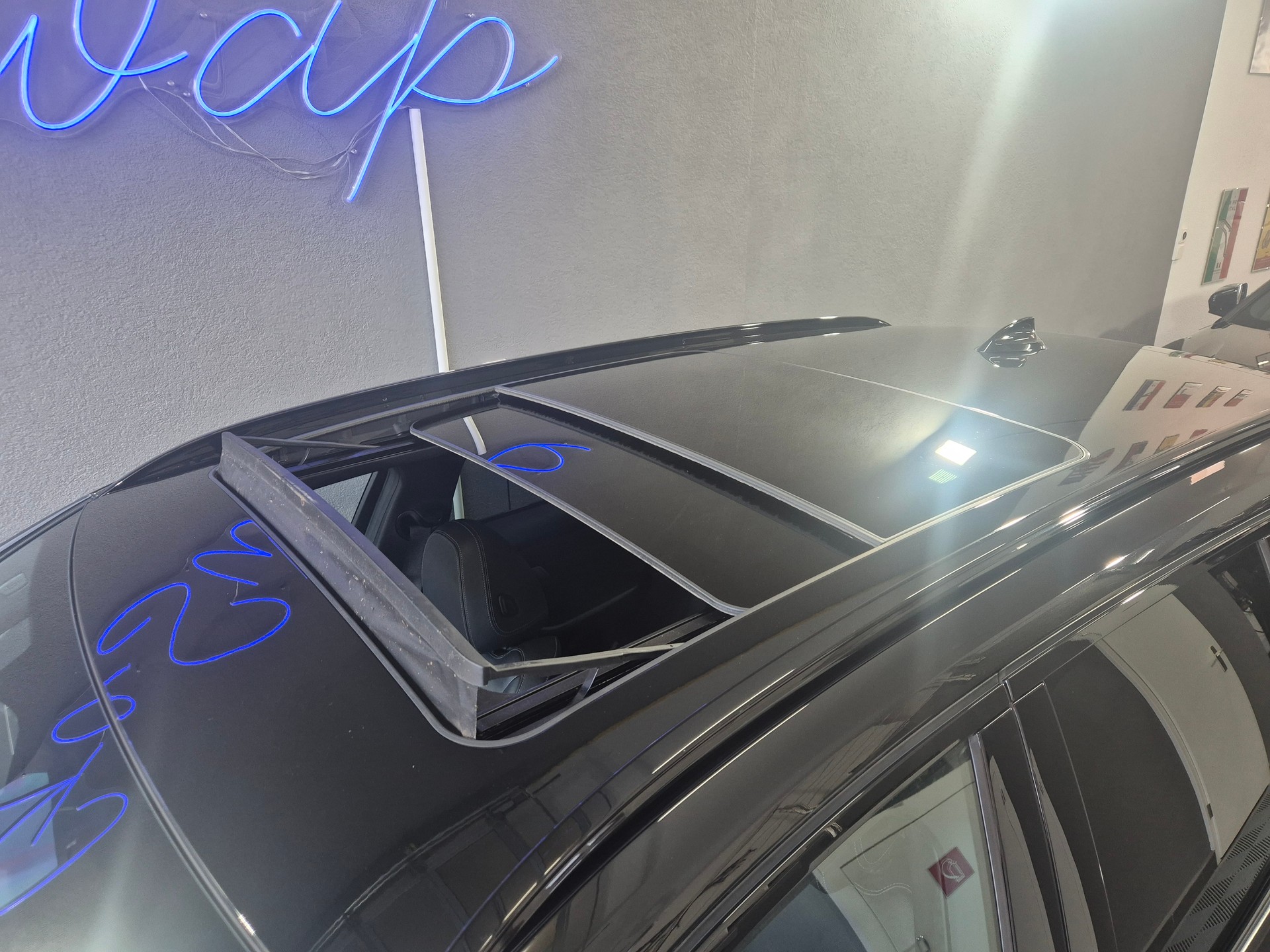 BMW M340i xDrive 48V Touring Steptronic-image-9