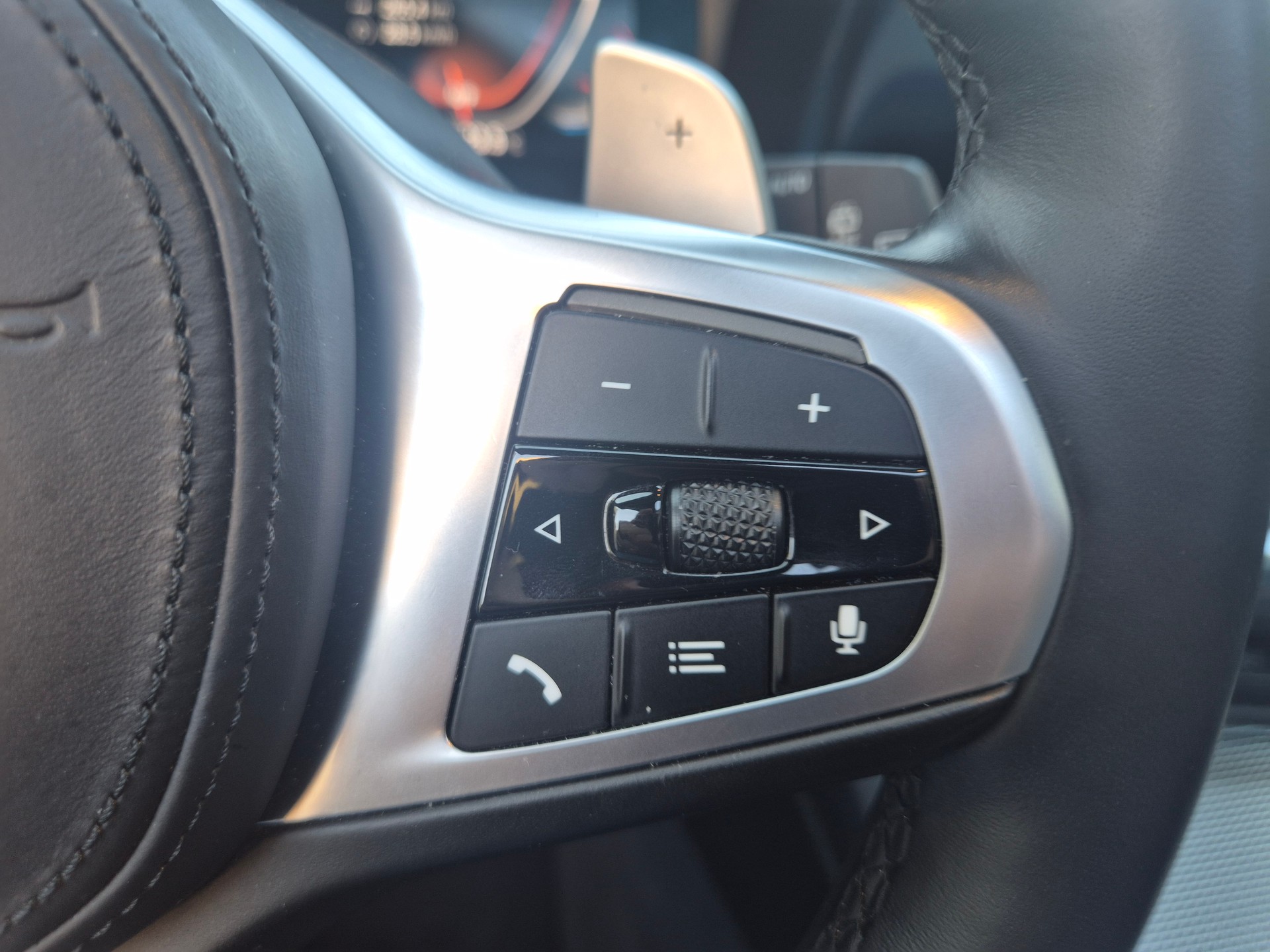 BMW M340i xDrive 48V Touring Steptronic-image-20