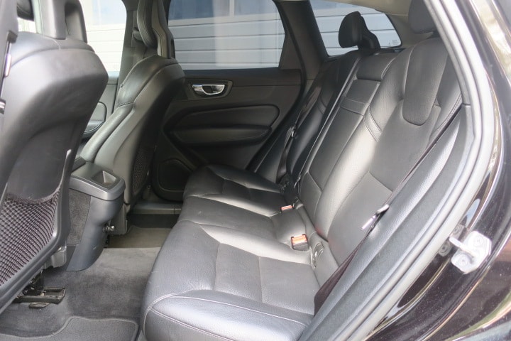 VOLVO XC60 D5 AWD Inscription Geartronic-image-7