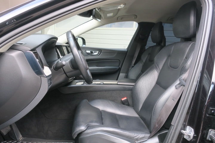 VOLVO XC60 D5 AWD Inscription Geartronic-image-6